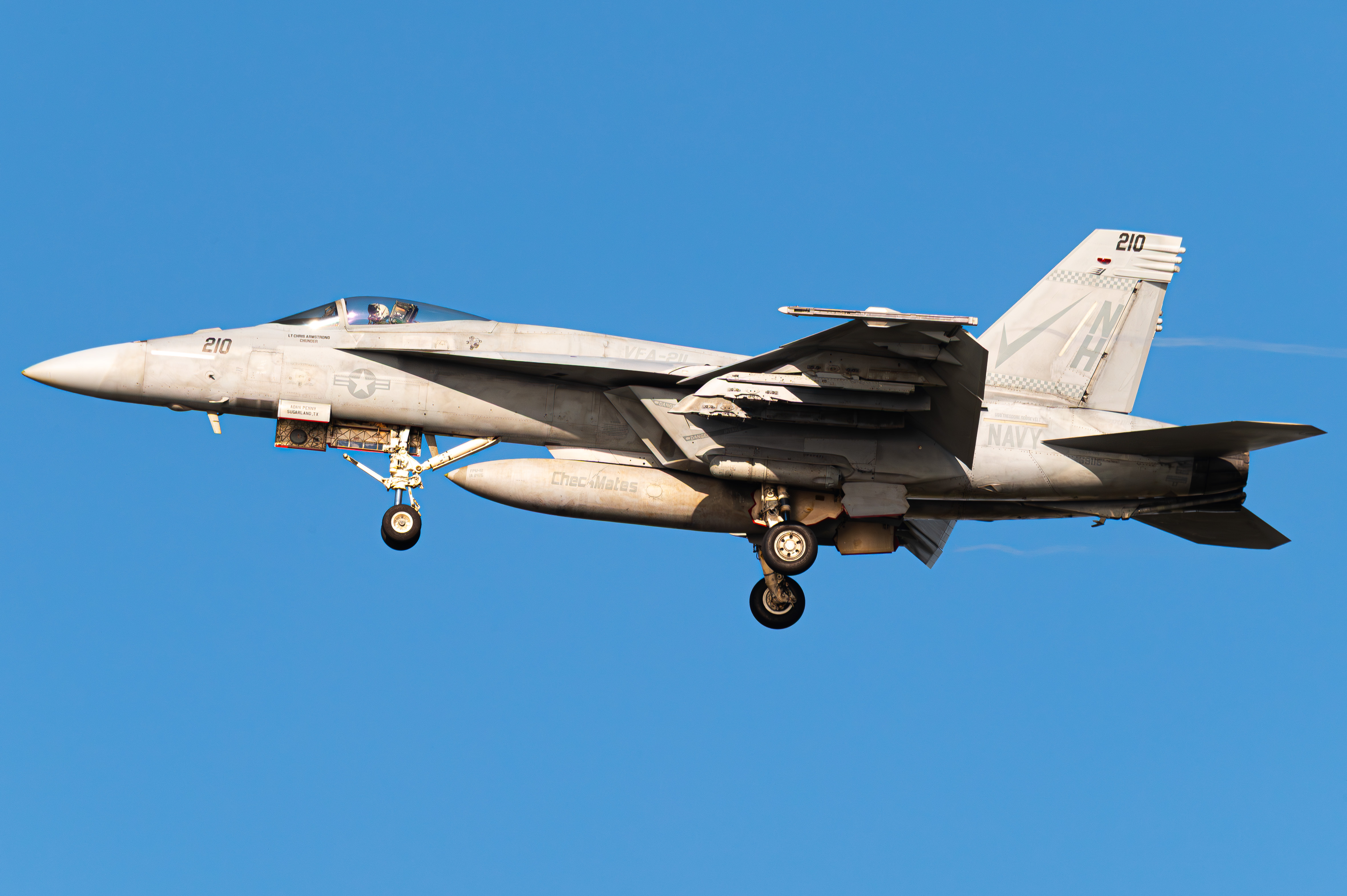 Full size: USN - United States Navy Boeing F/A-18E/F Super Hornet 169115 at North Island NAS