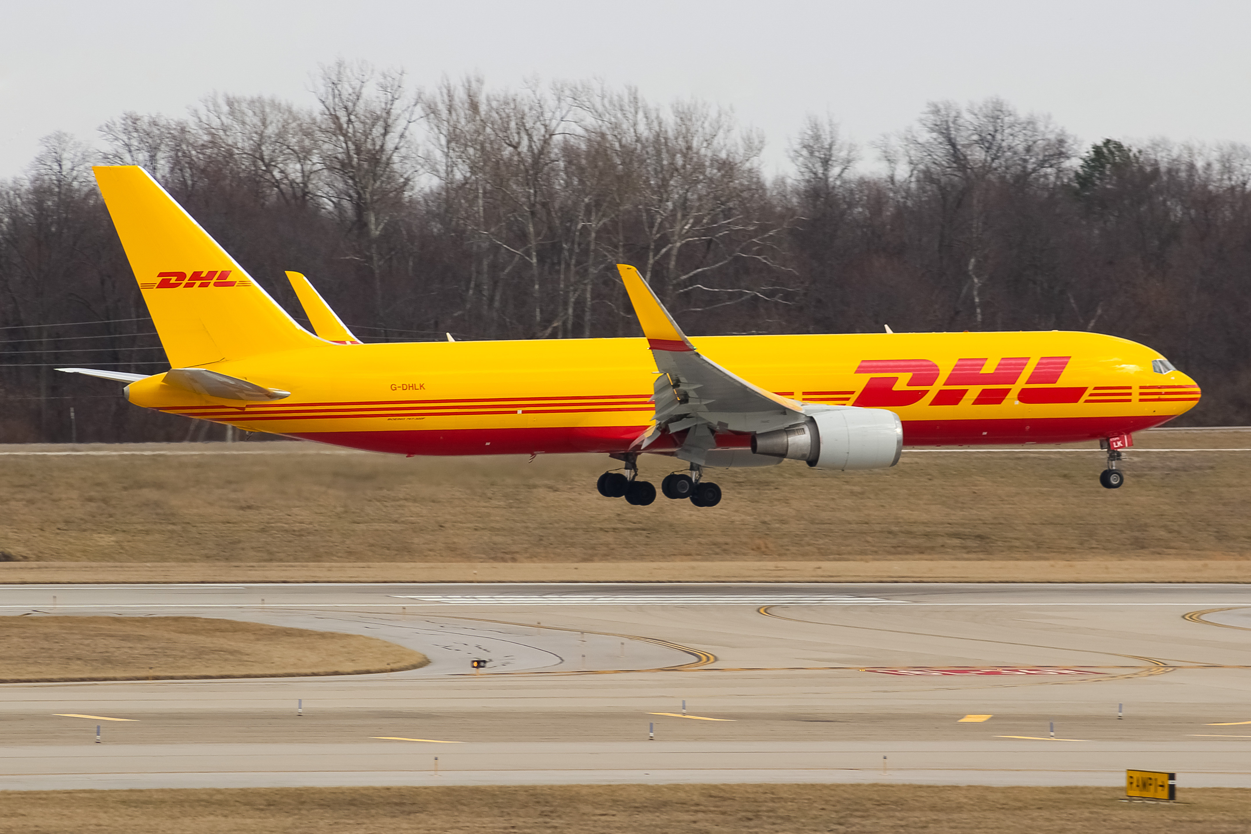 Full size: DHL Boeing 767-300F G-DHLK at Cincinnati/Northern Kentucky International Airport