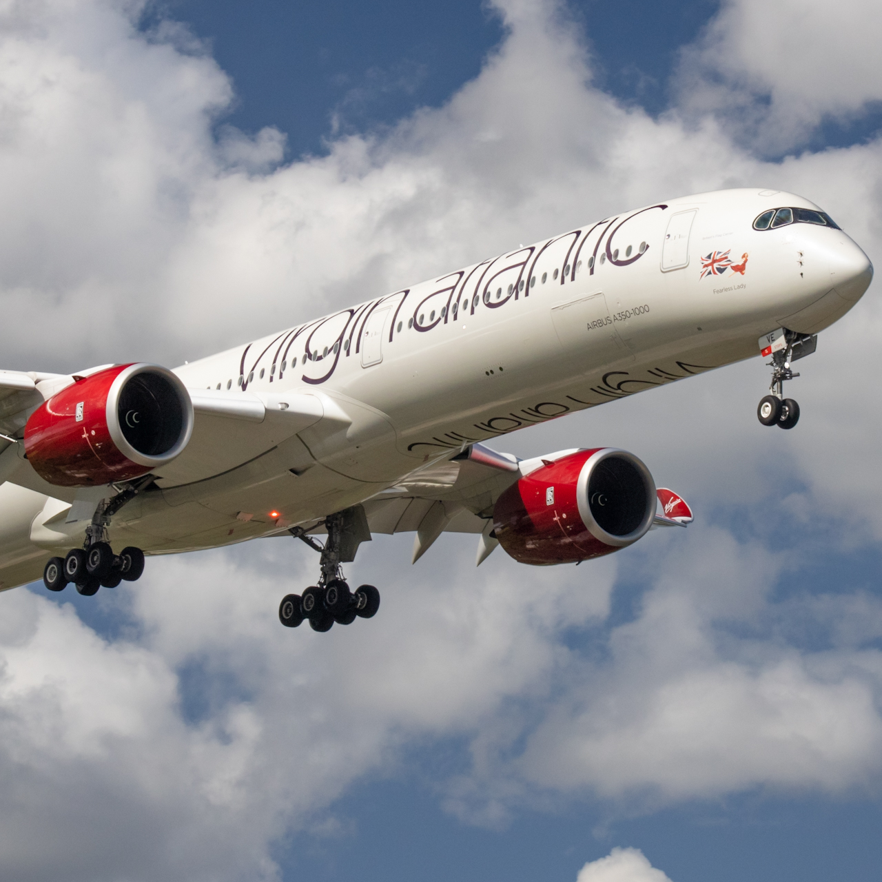 Full size: Virgin Atlantic Airbus A350-1000 G-VEVE at Orlando International Airport