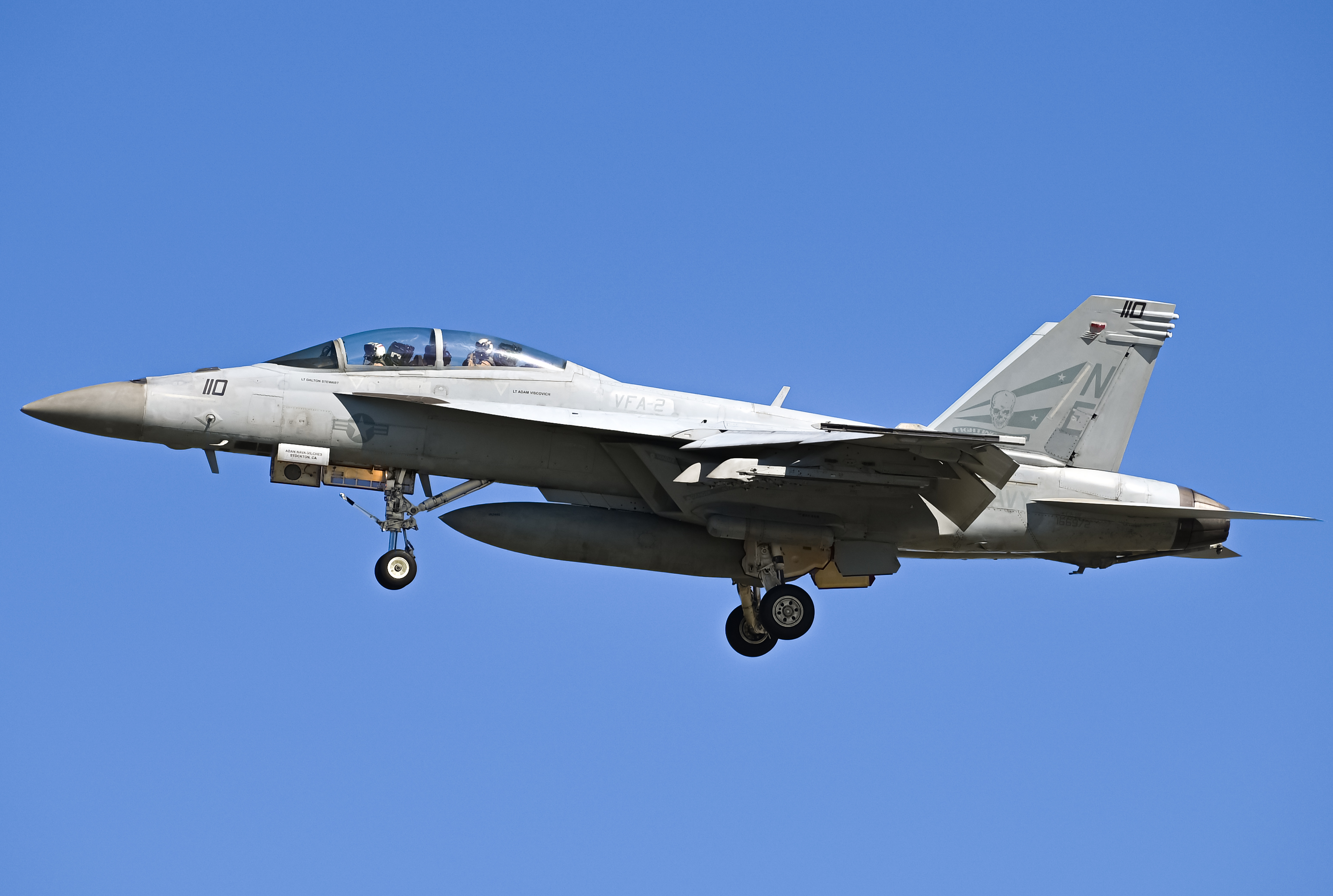 Full size: USN - United States Navy Boeing F/A-18E/F Super Hornet 166972 at North Island NAS