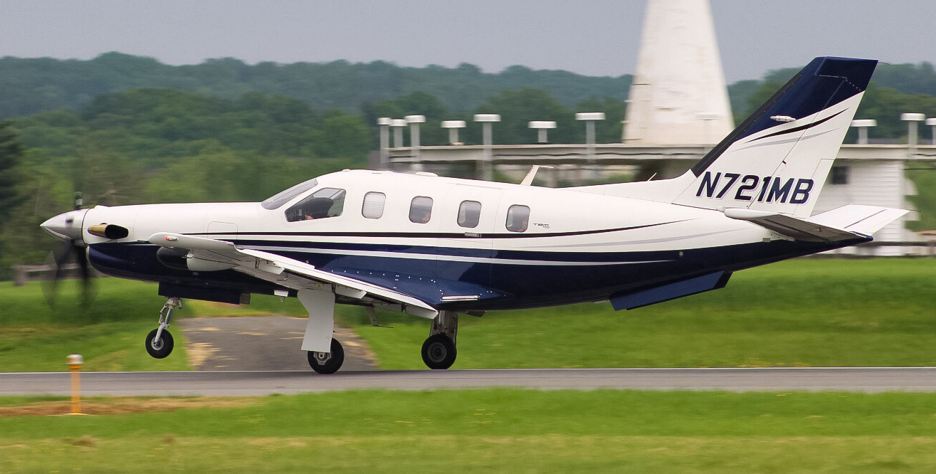 Full size: PRIVATE Socata TBM-700 N721MB at Frederick Municipal Airport