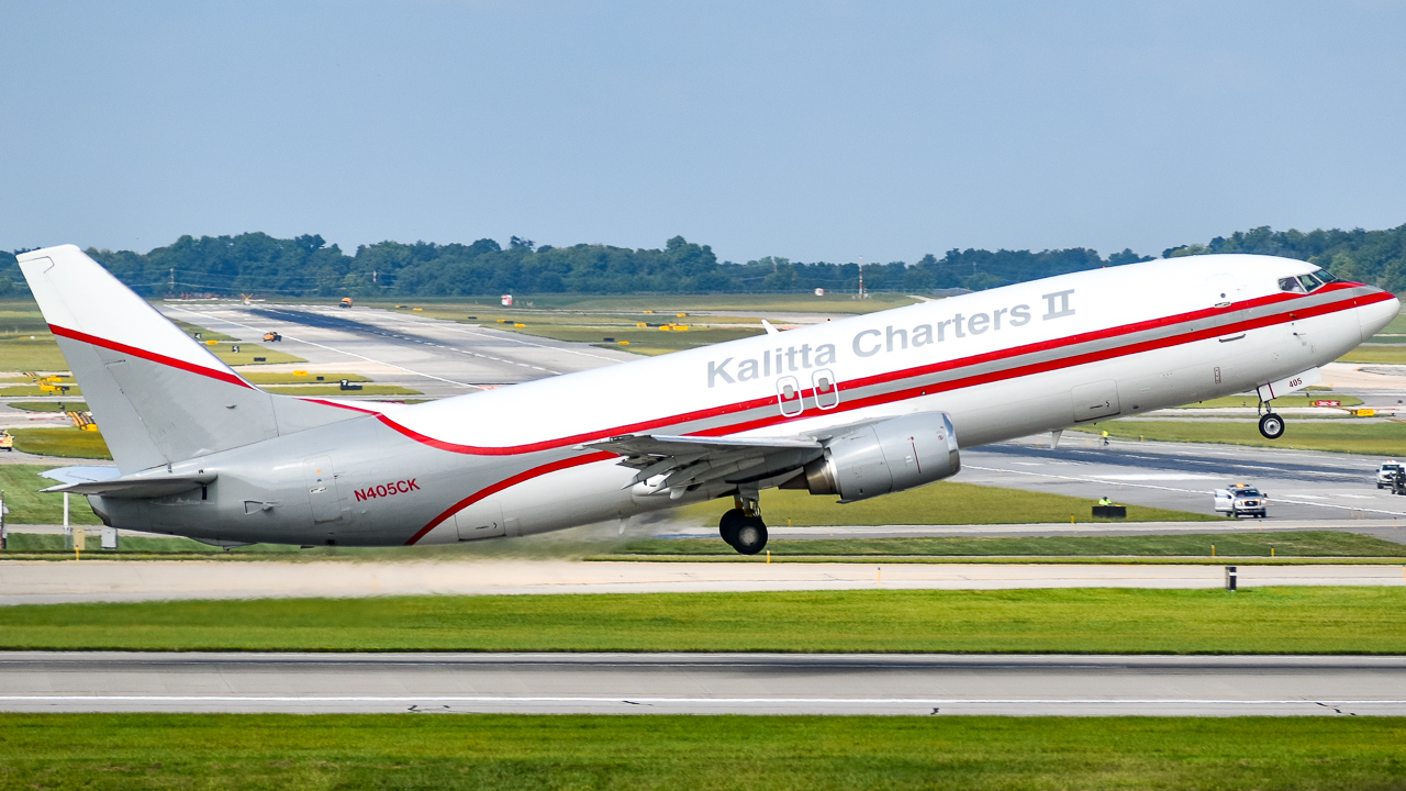 Full size: Kalitta Charters Boeing 737-400F N405CK at Cincinnati/Northern Kentucky International Airport