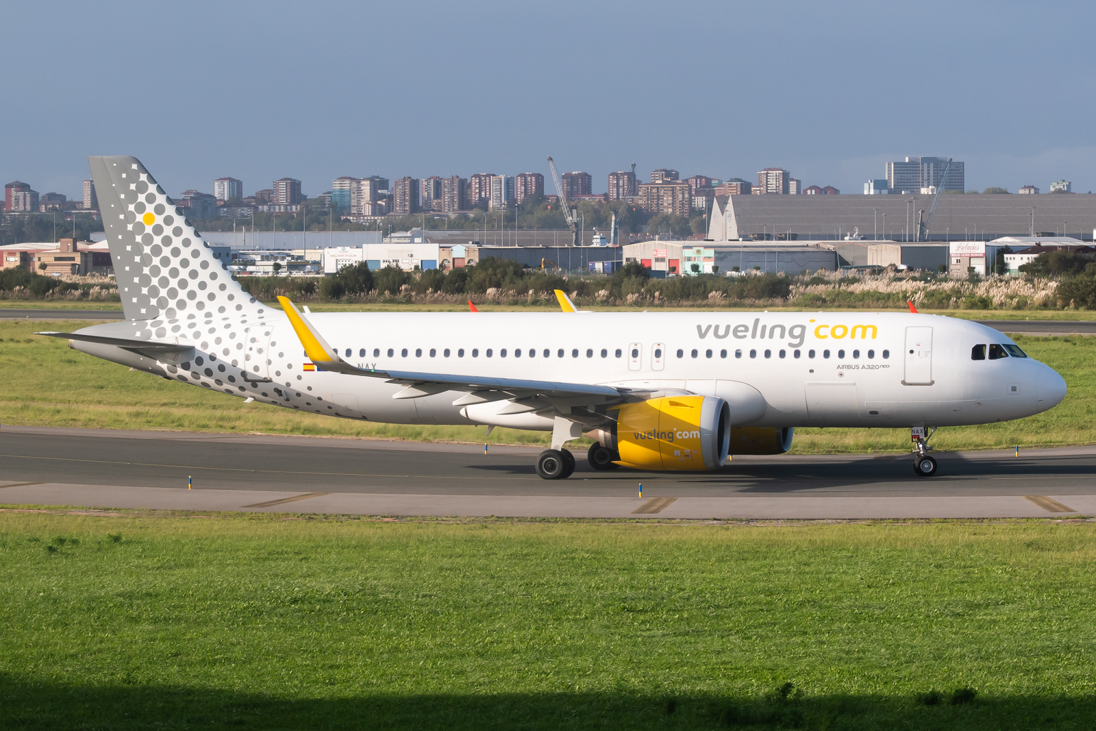 Full size: Vueling Airbus A320NEO EC-NAX at Santander Airport