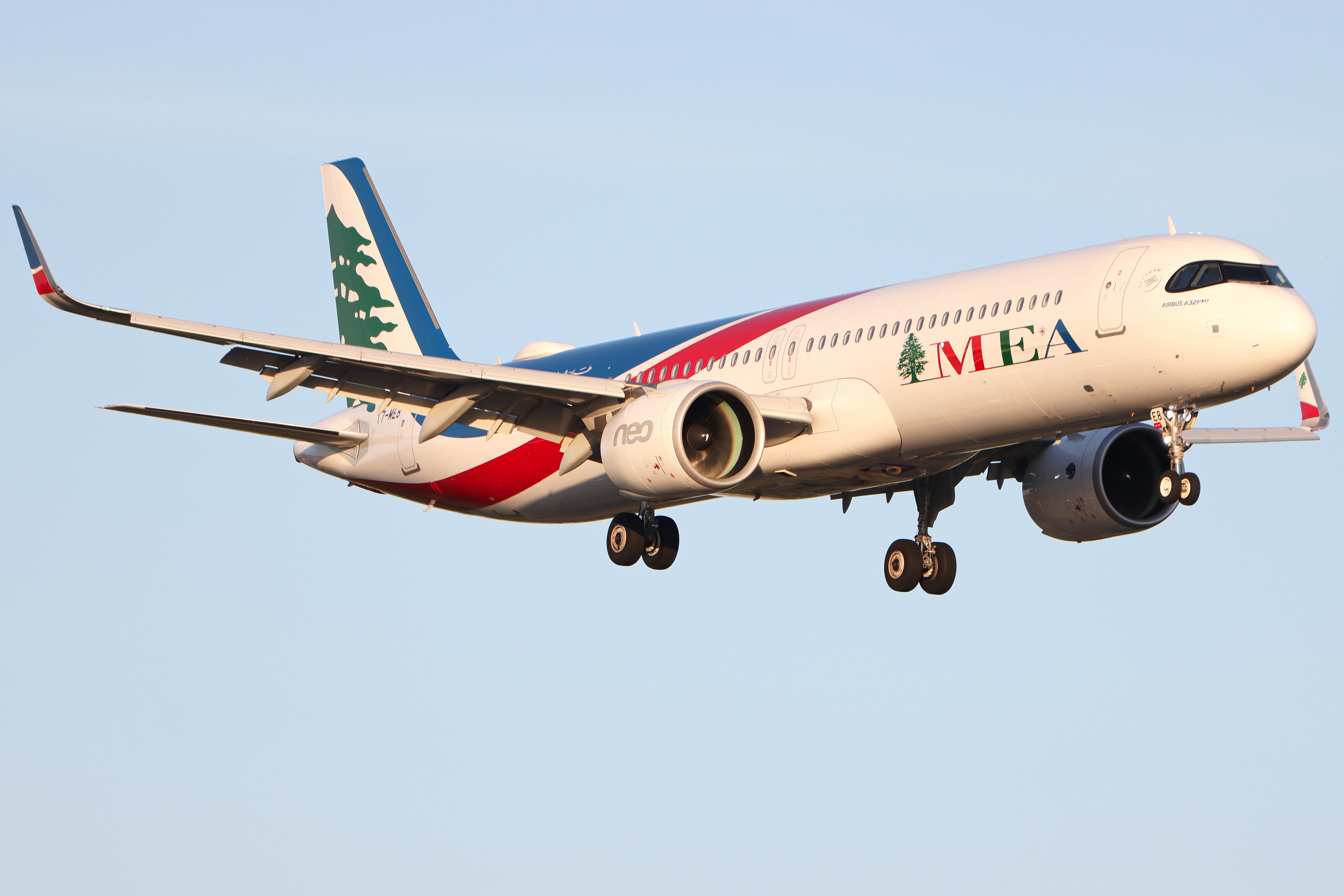 Full size: Middle East Airlines Airbus A321NEO T7-ME8 at London Heathrow International Airport