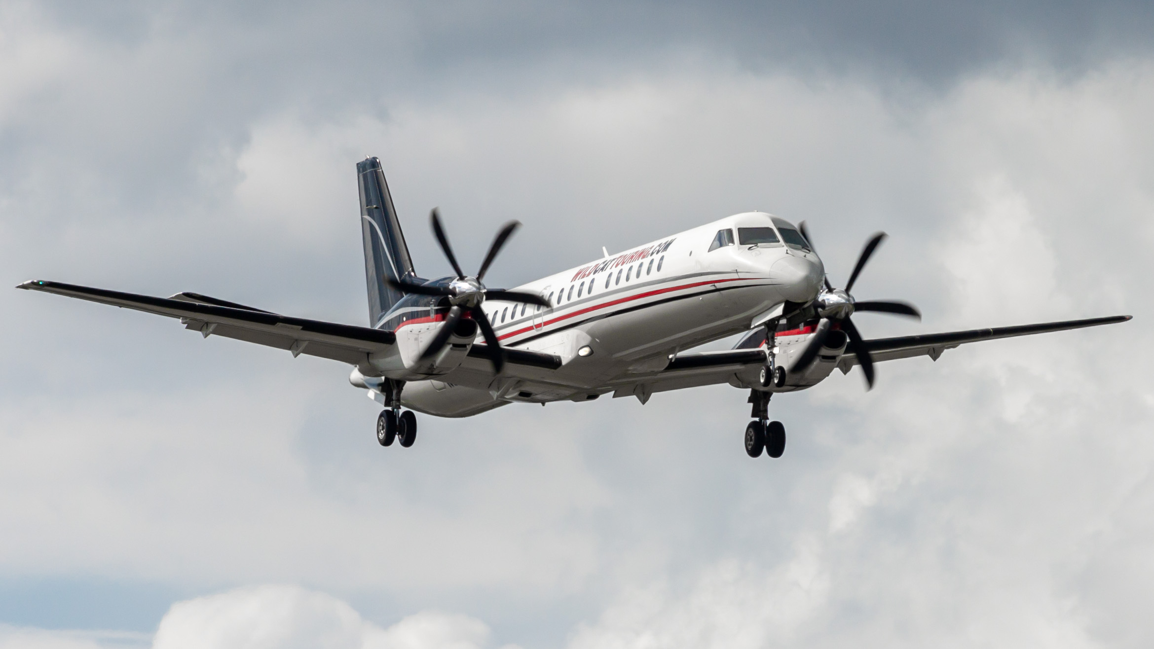 Full size: Wild Cat Touring Saab 2000 N814BB at William P Hobby Airport