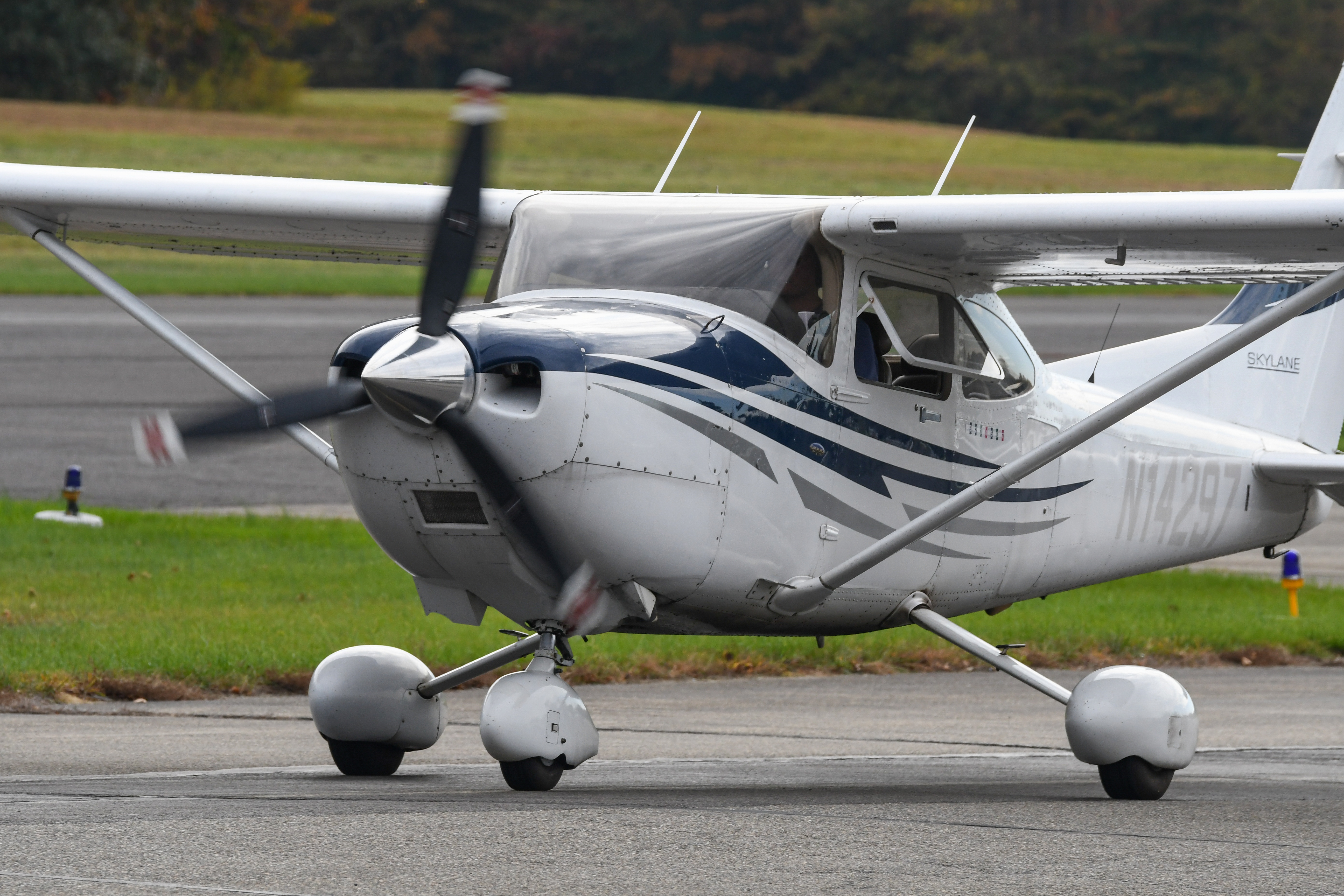 Full size: PRIVATE Cessna 182 Skylane N14297 at Flying W Airport