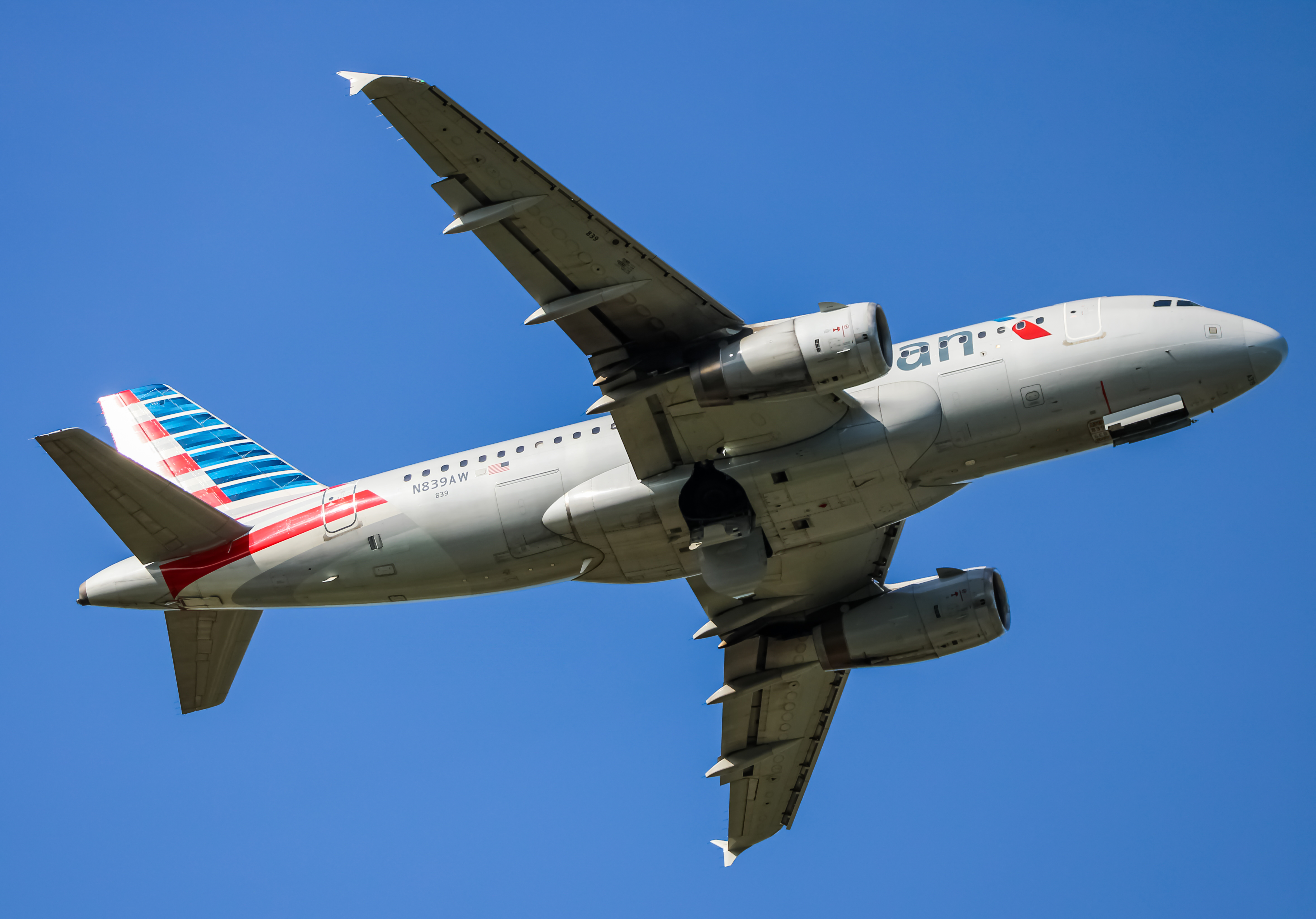 Full size: American Airlines Airbus A319 N839AW at Baltimore/Washington International Thurgood Marshall Airport