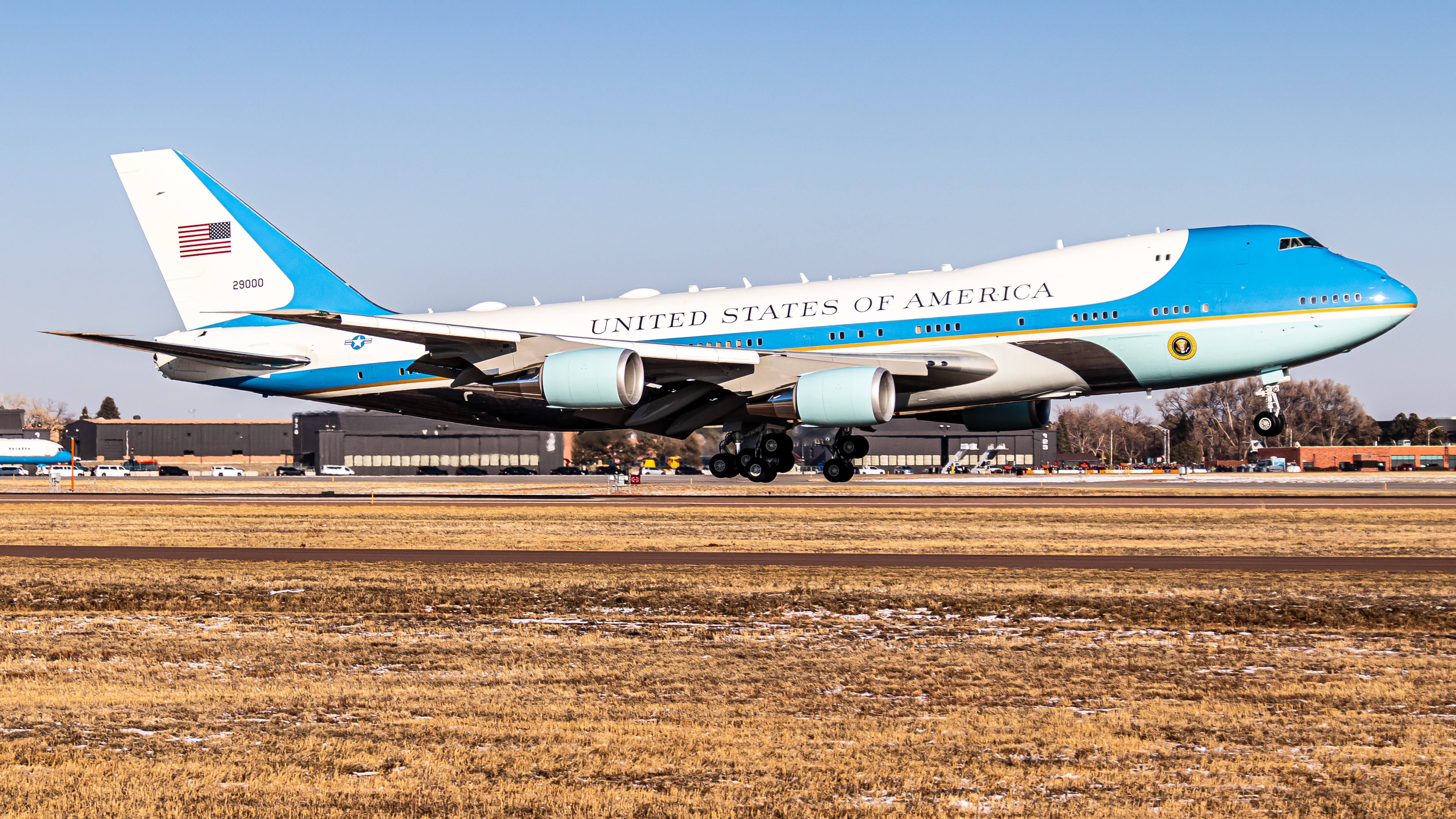 Full size: USAF - United States Air Force Boeing VC-25A 92-9000 at Colorado Springs Airport