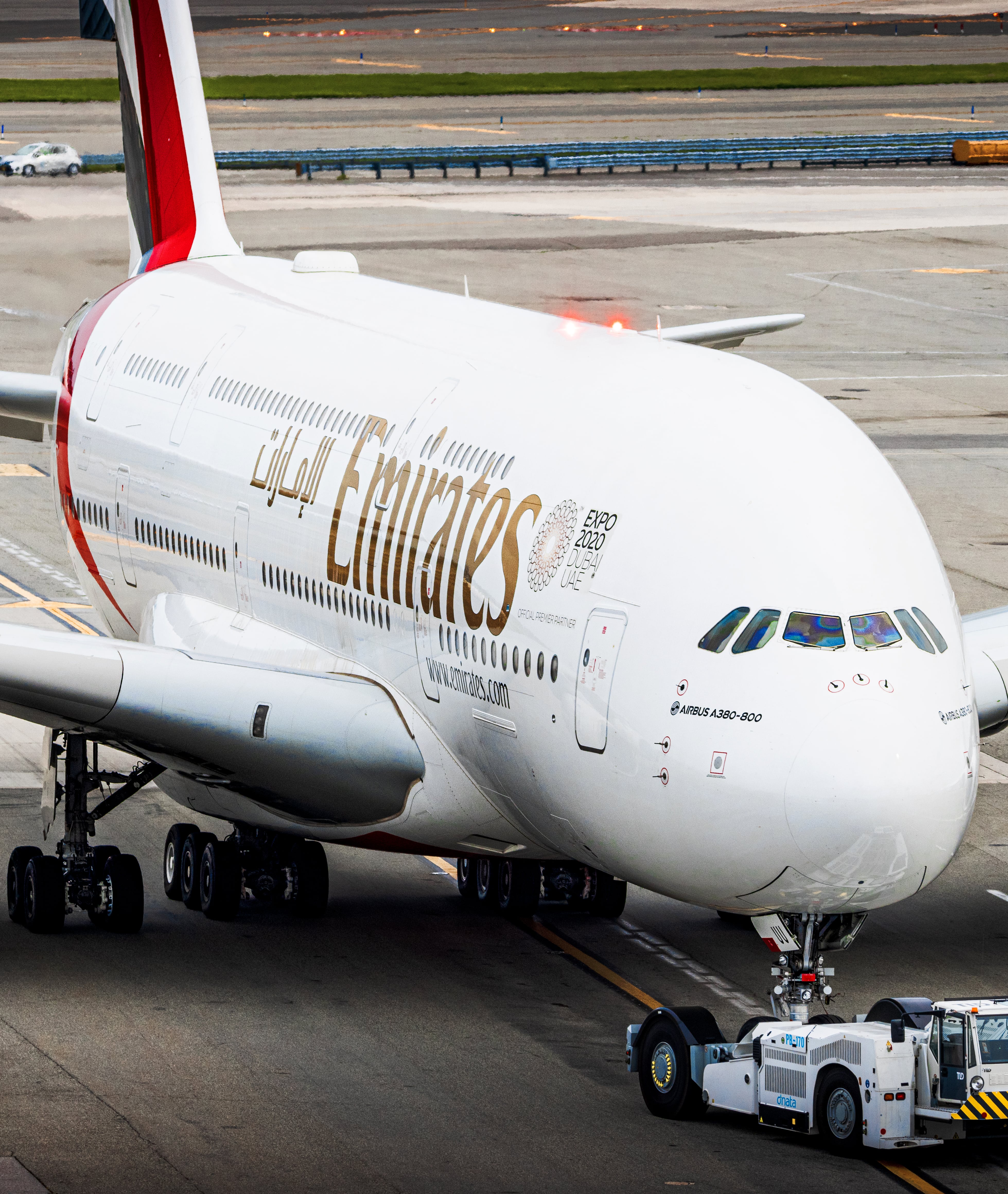 Full size: Emirates Airbus A380-800 A6-EUW at John F. Kennedy International Airport