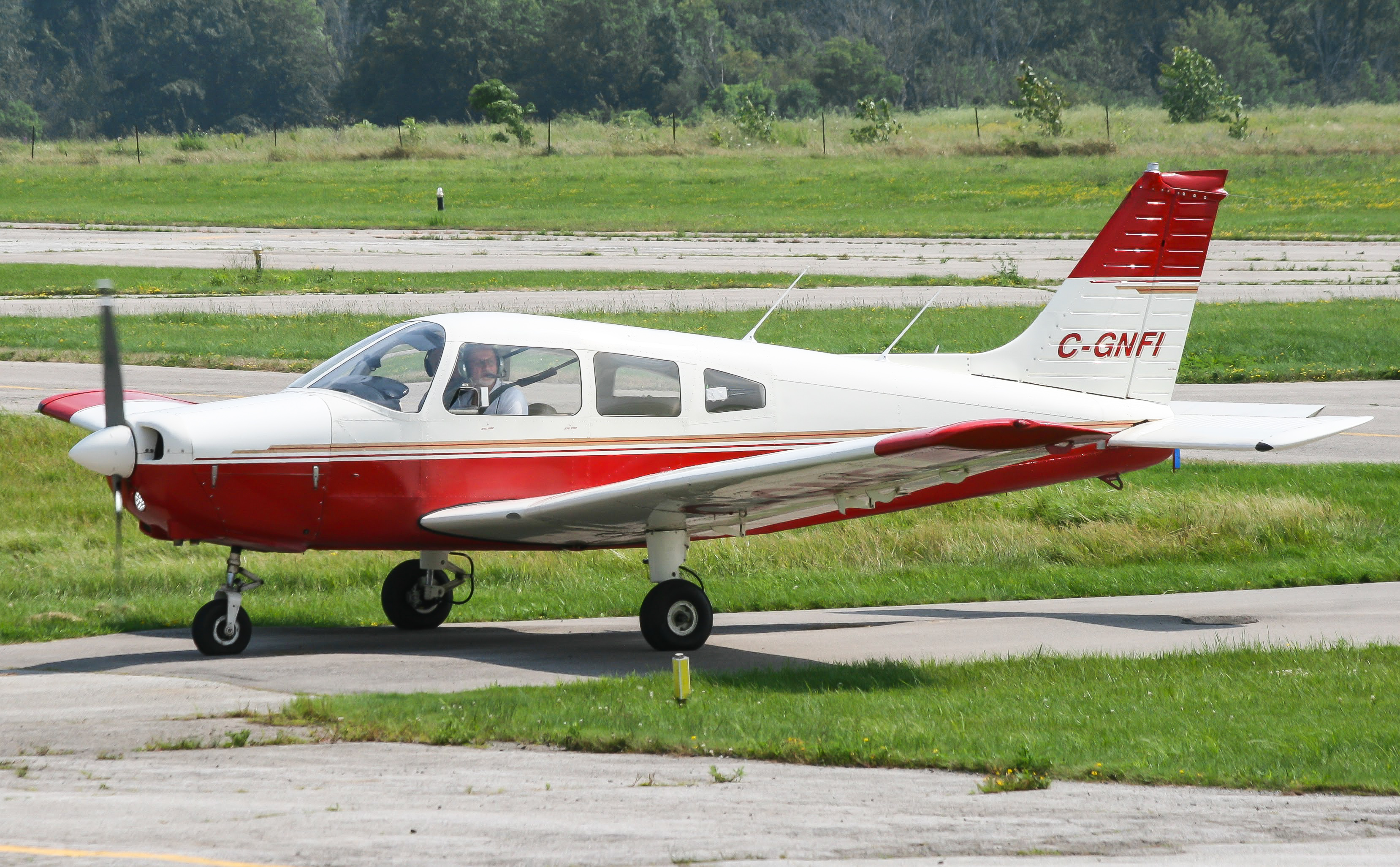 Full size: Private owner Piper PA-28-151 Cherokee Warrior C-GNFI at 