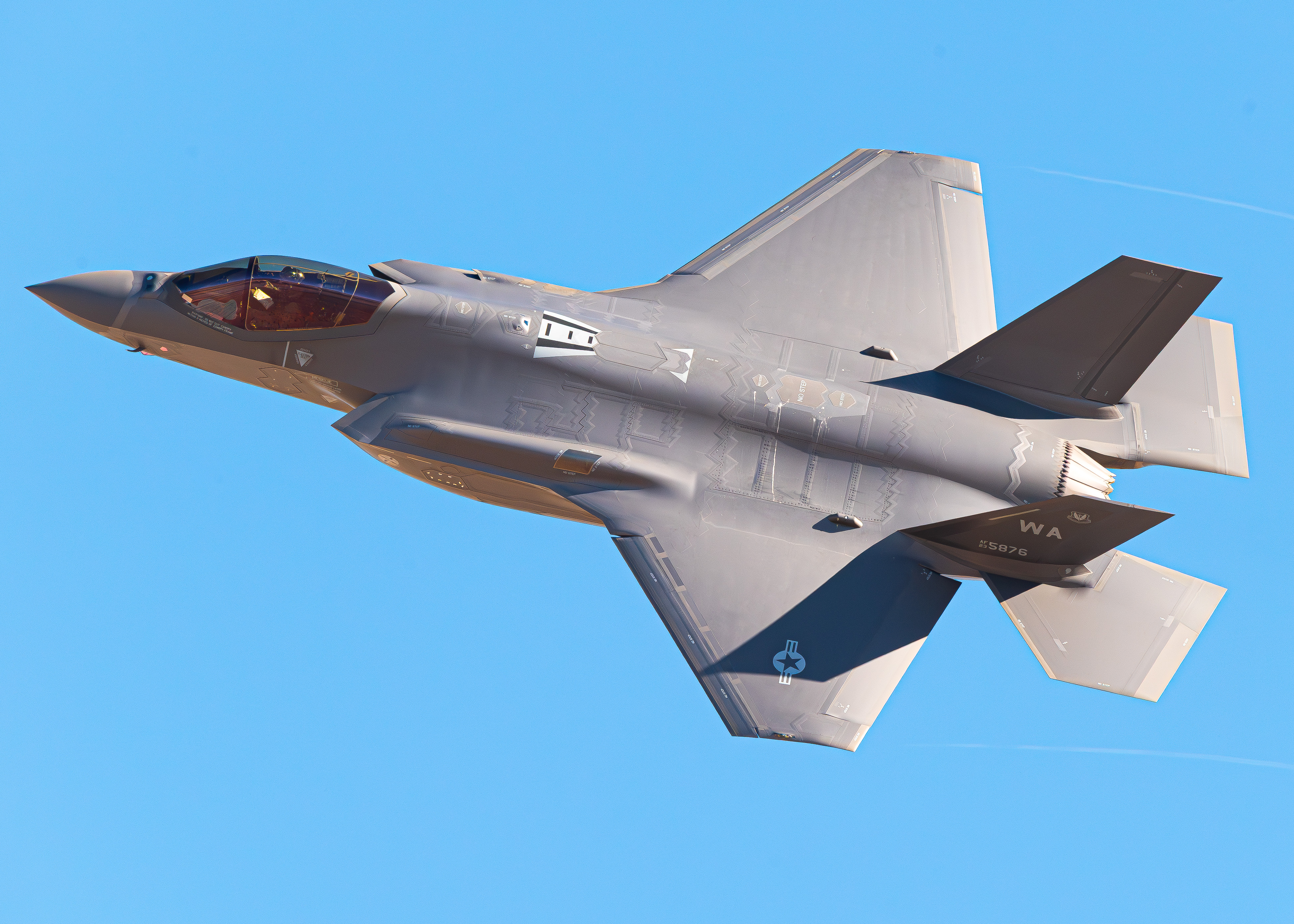 Full size: USAF - United States Air Force Lockheed Martin F-35 Lightning 23-5876 at Nellis Air Force Base