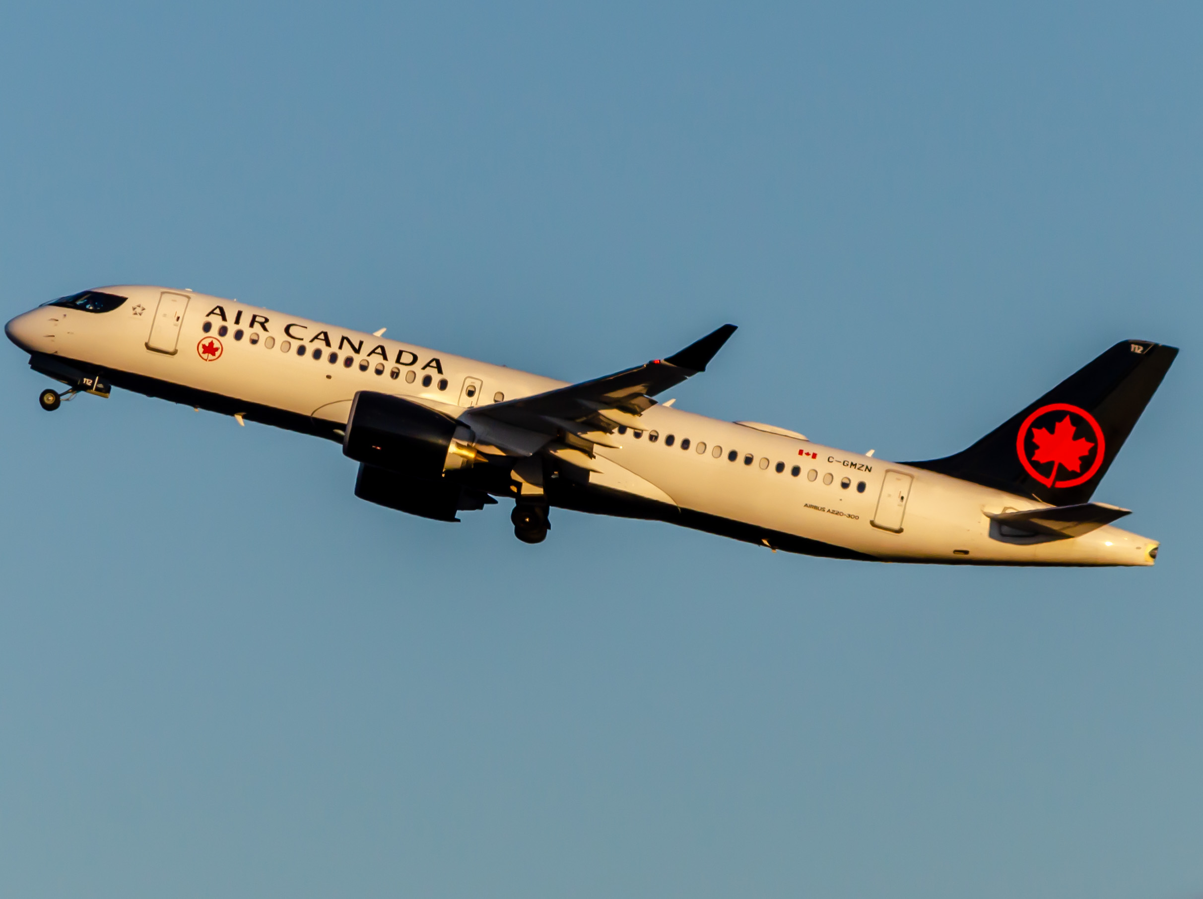 Full size: Air Canada Airbus A220-300 C-GMZN  at Newark Liberty International Airport