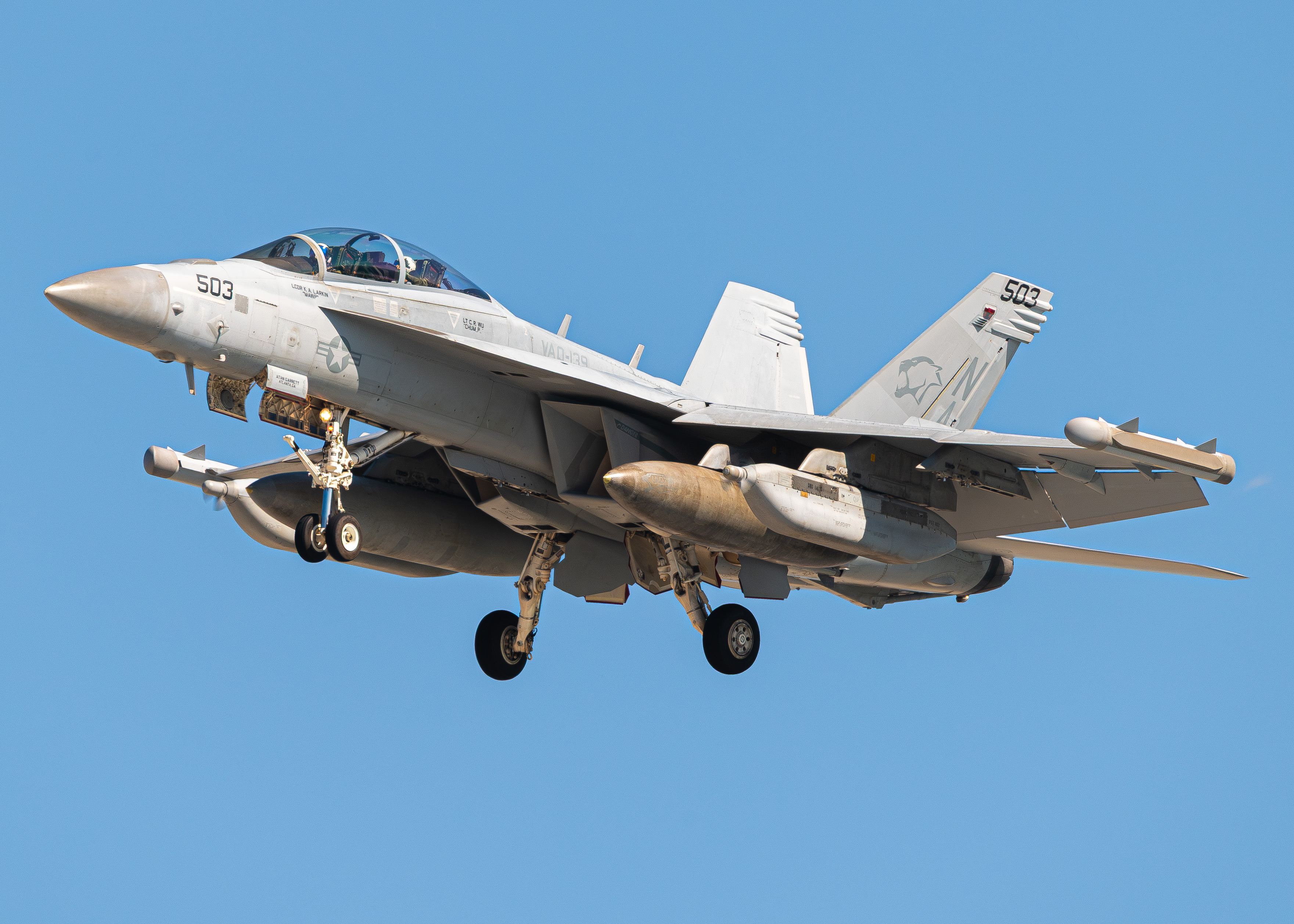 Full size: USN - United States Navy Boeing EA-18G Growler 169207 at North Island NAS