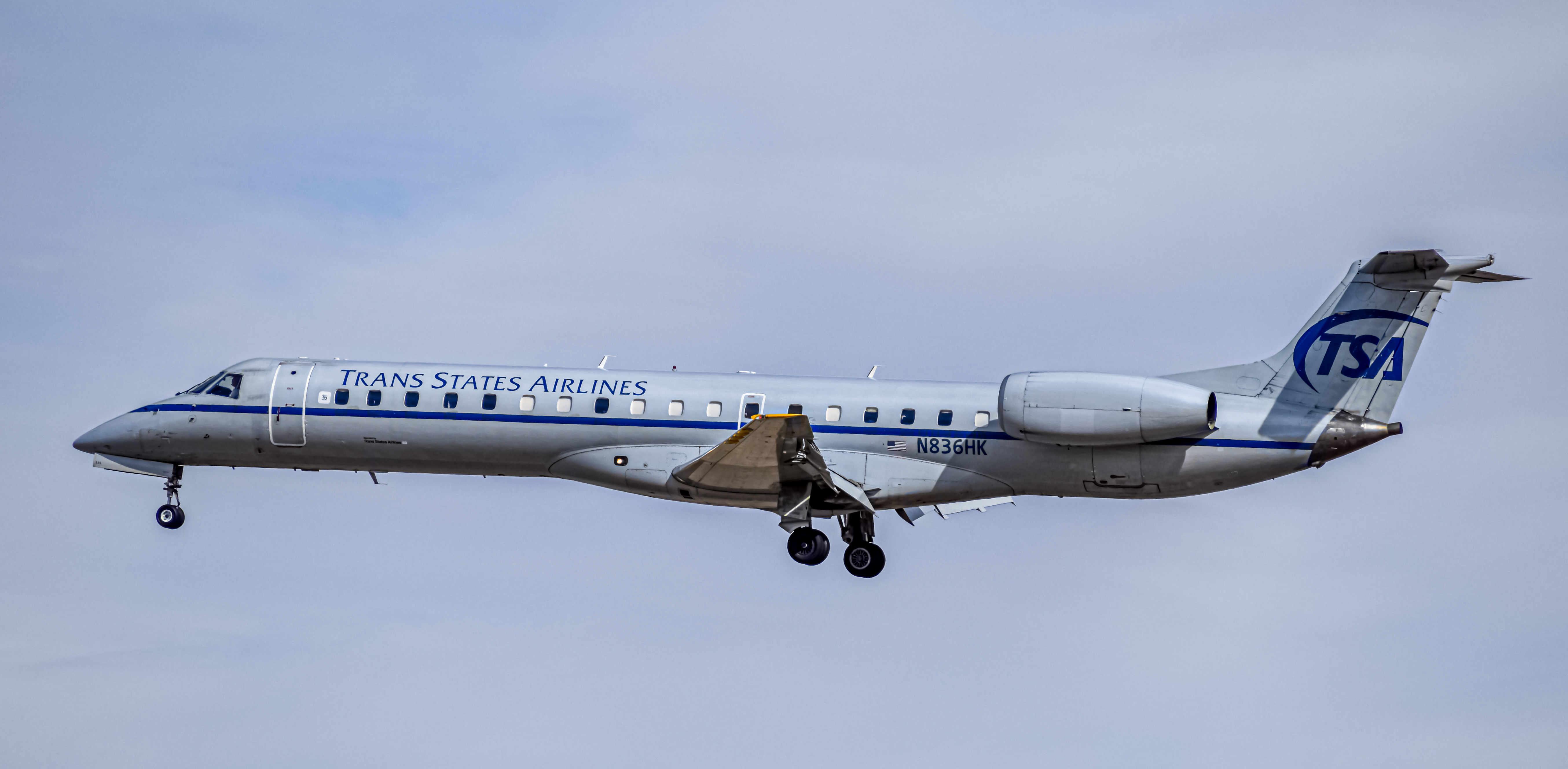 Full size: Trans States Airlines Embraer ERJ145 N836HK at Denver International Airport