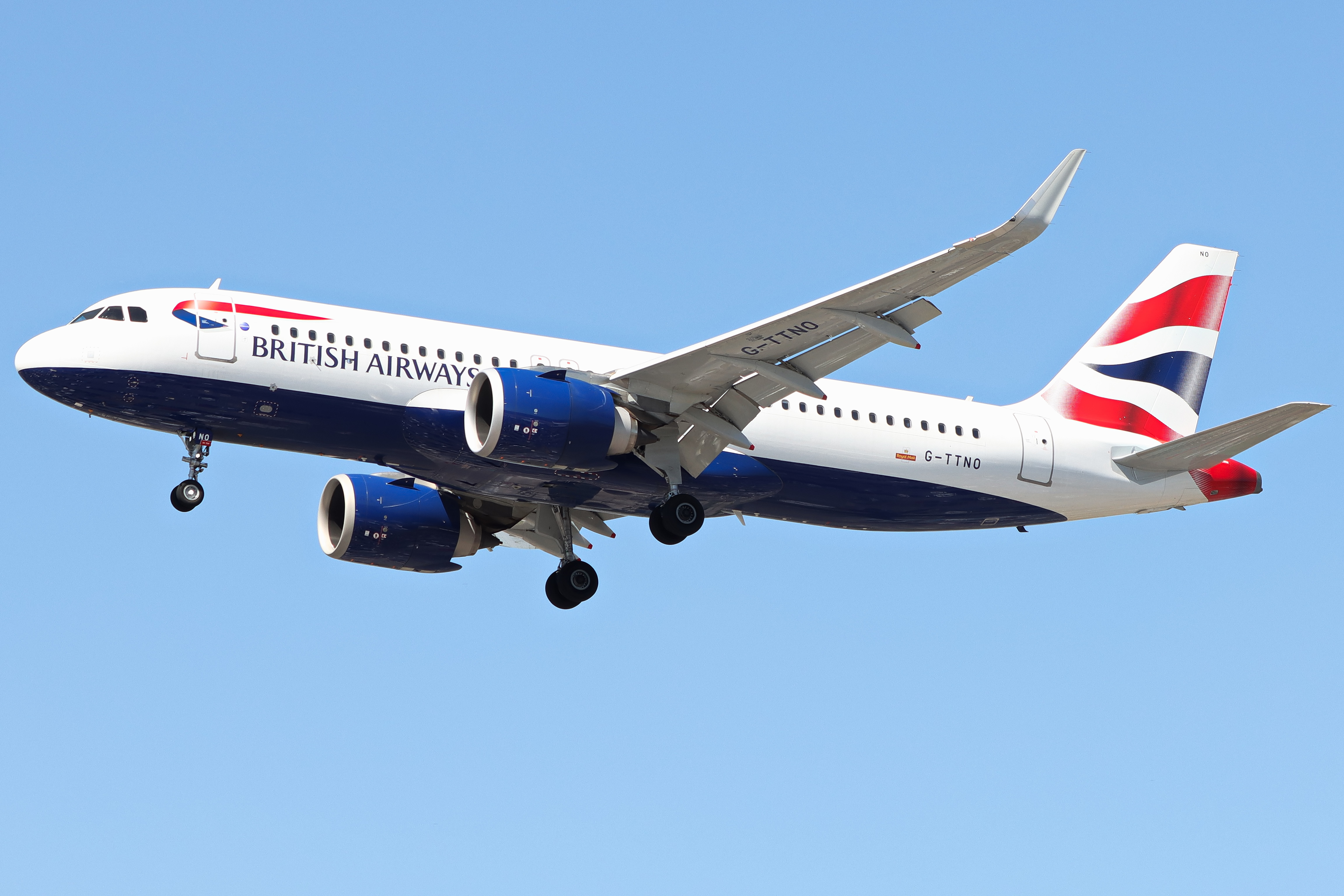 Full size: British Airways Airbus A320NEO G-TTNO at London Heathrow International Airport