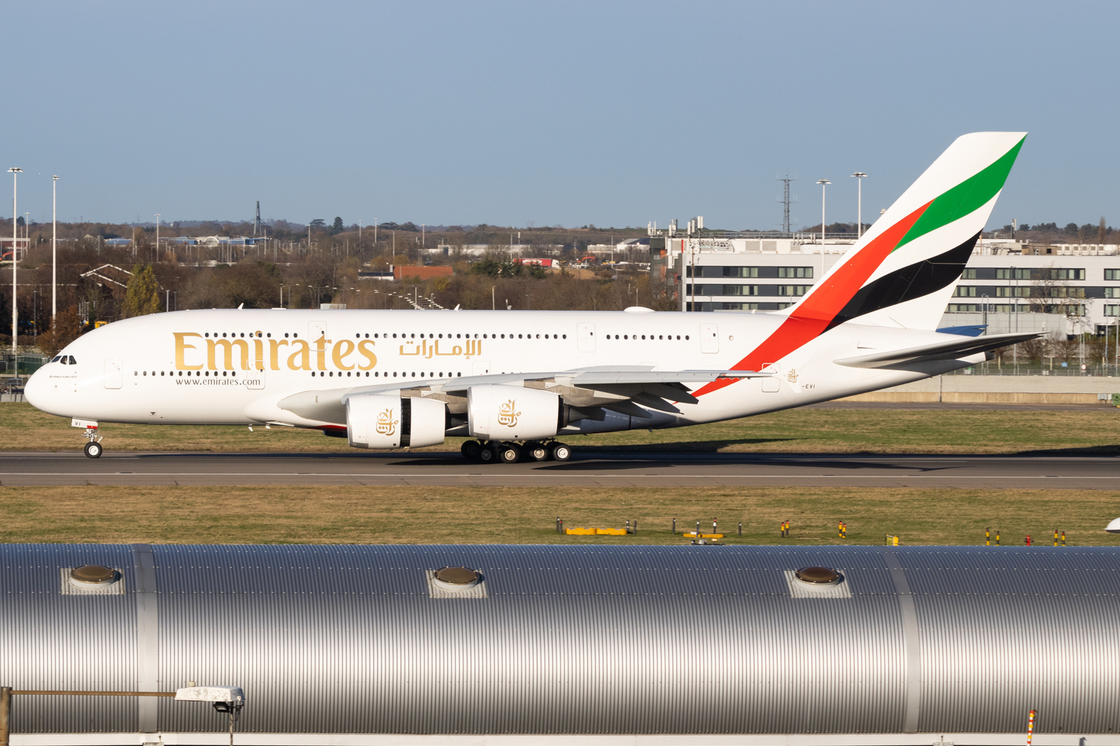 Full size: Emirates Airbus A380-800 A6-EVI at London Heathrow International Airport