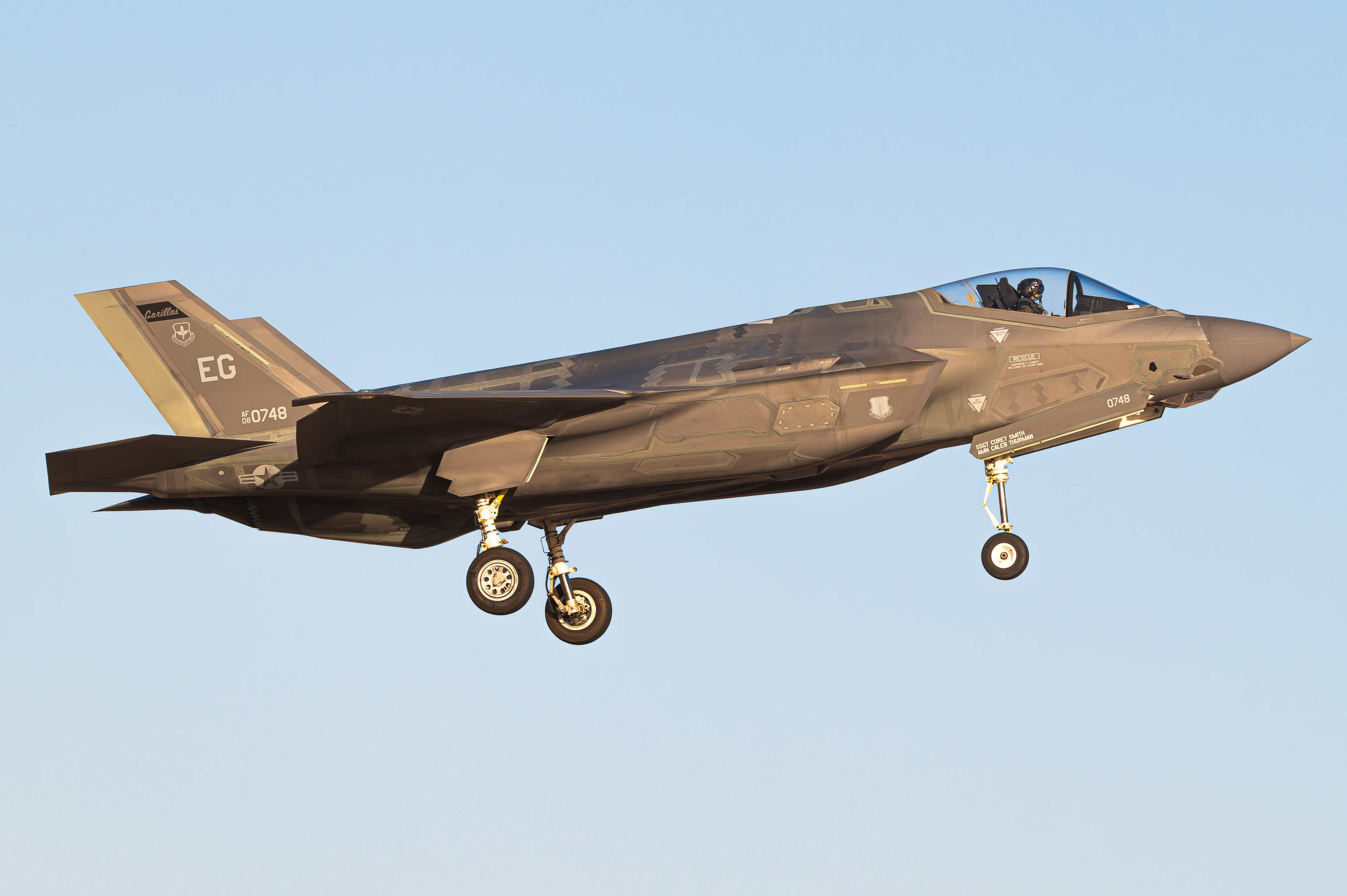 Full size: USAF - United States Air Force Lockheed Martin F-35 Lightning 08-0748 at Luke AFB