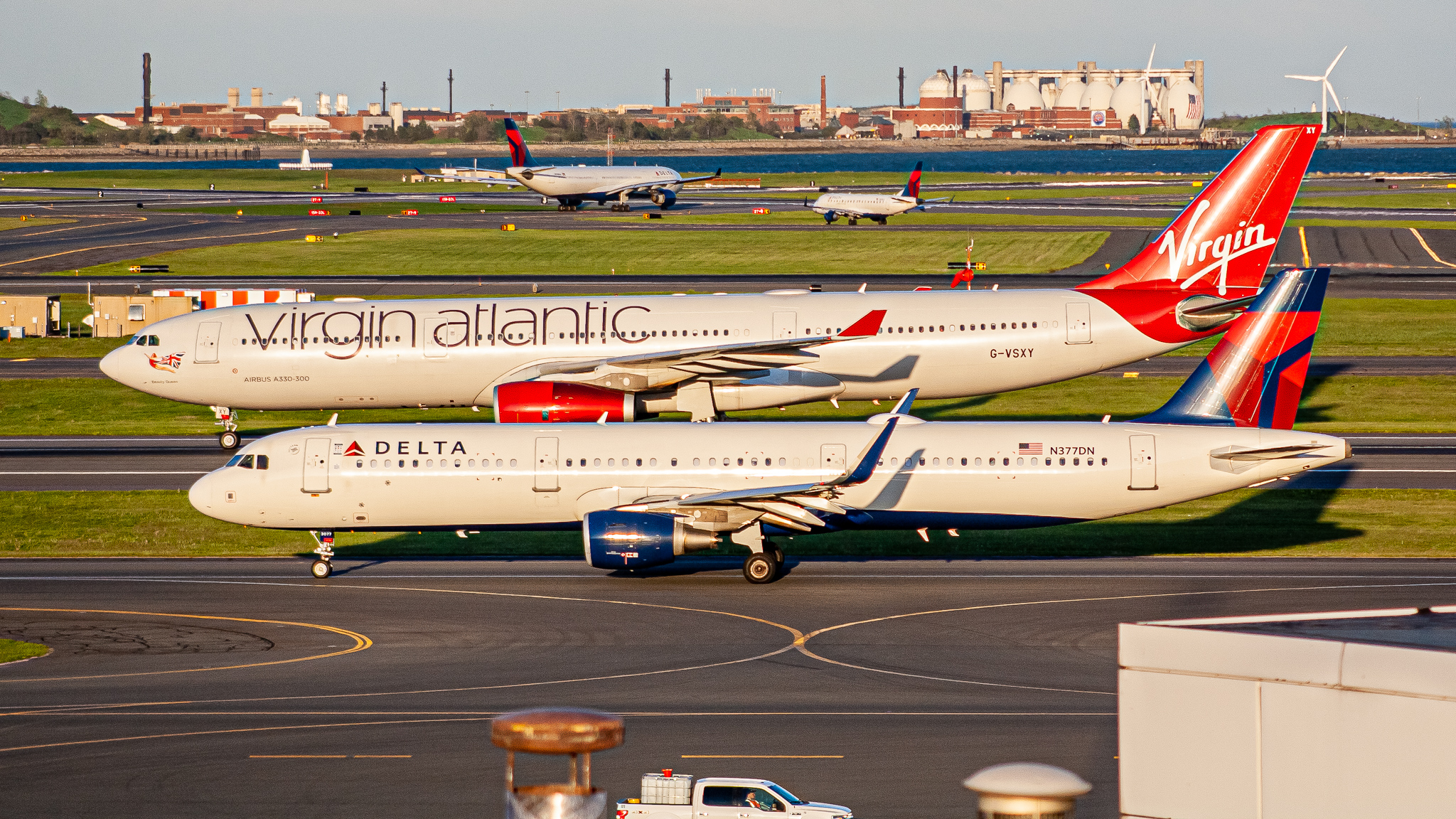 Full size: Delta Airlines Airbus A321-200 N377DN at General Edward Lawrence Logan International Airport