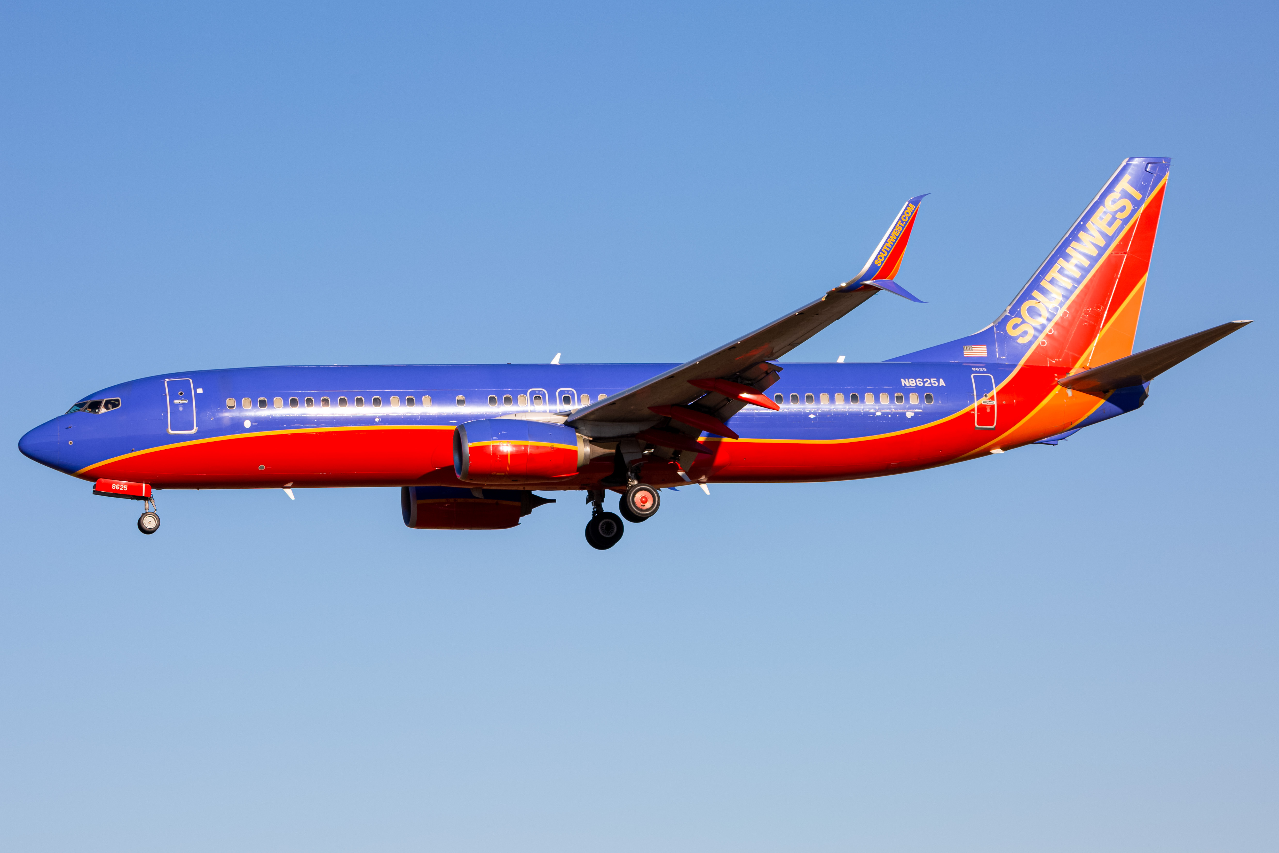 Full size: Southwest Airlines Boeing 737-800 N8625A at Baltimore/Washington International Thurgood Marshall Airport