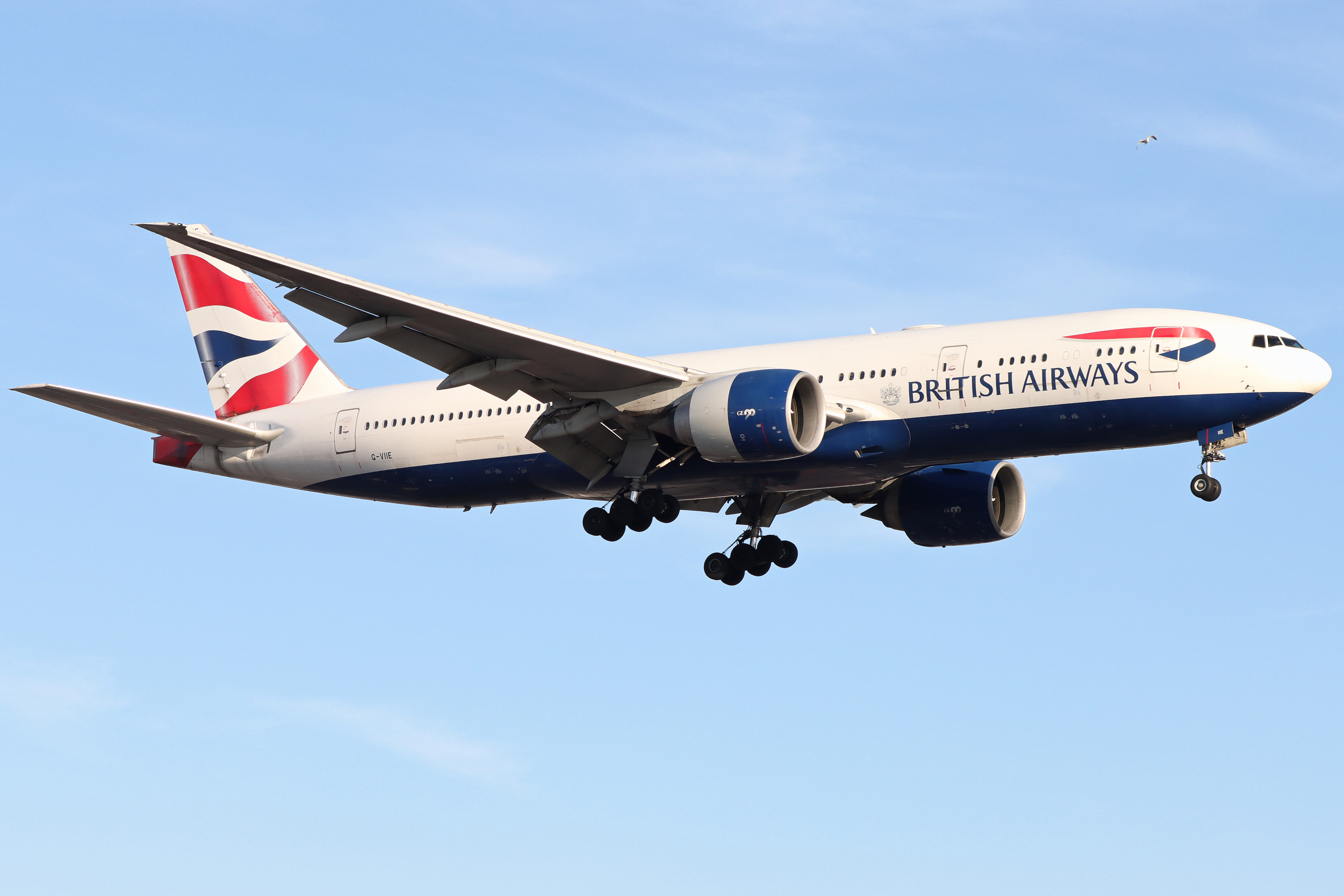 Full size: British Airways Boeing 777-200ER G-VIIE at London Heathrow International Airport