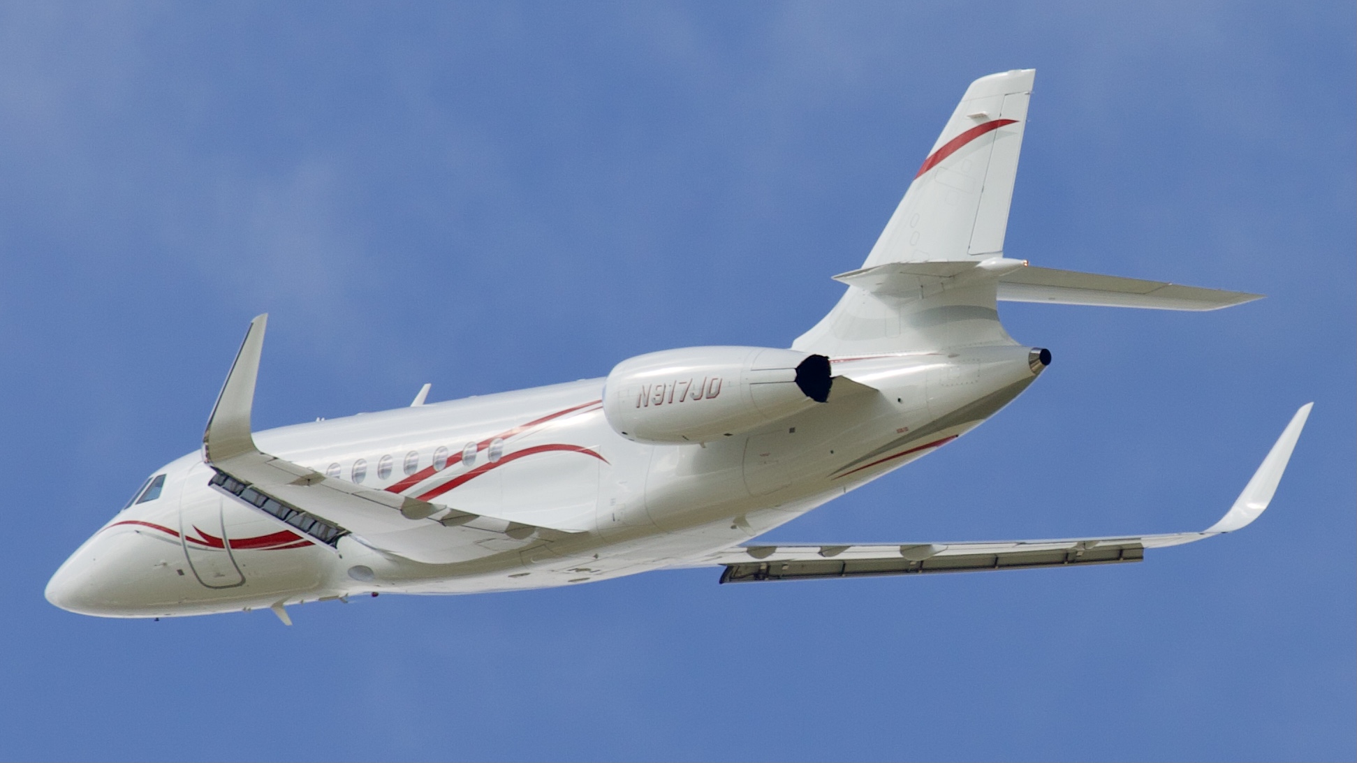 Full size: Fly Becky\'s Air Dassault Falcon 2000EX N917JD at Houston-George Bush Intercontinental Airport