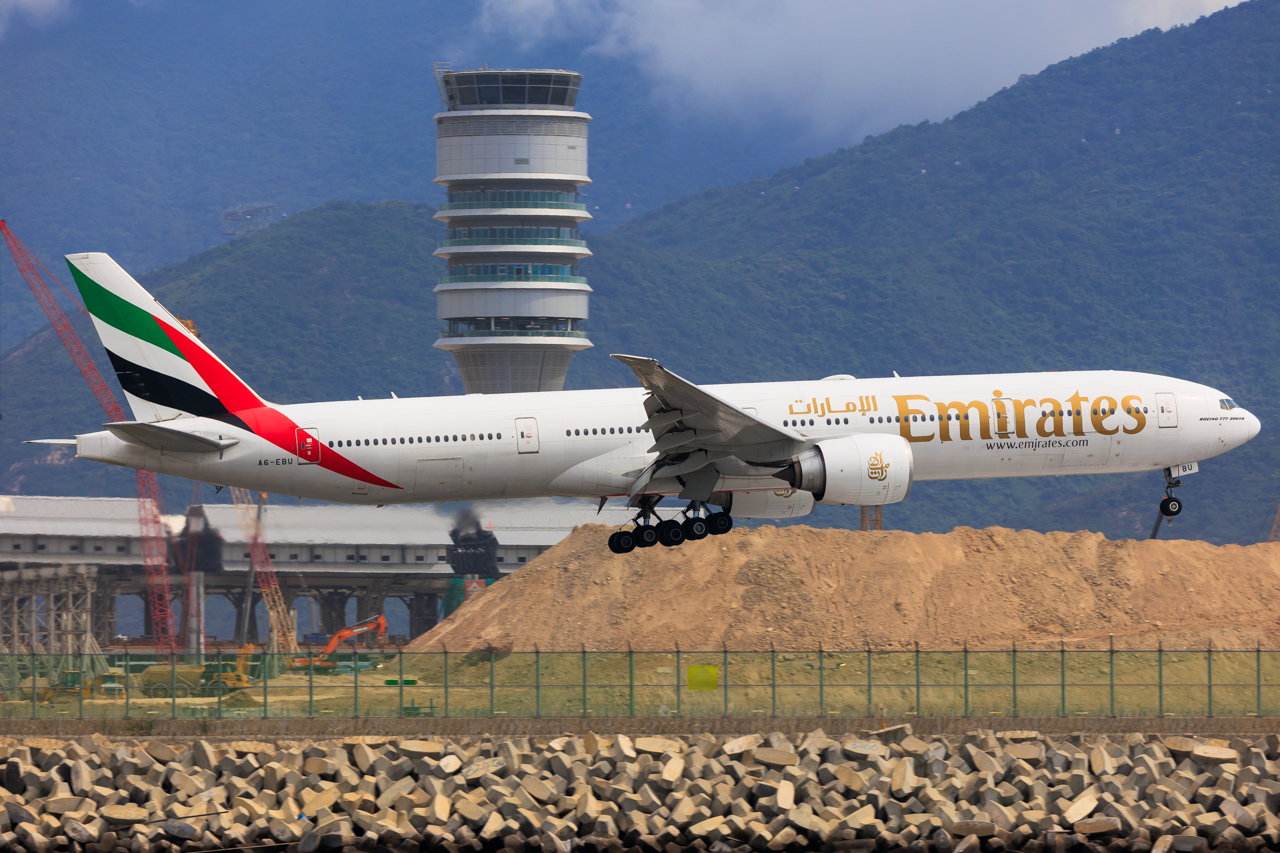 Full size: Emirates Boeing 777-300ER A6-EBU at Hong Kong International Airport