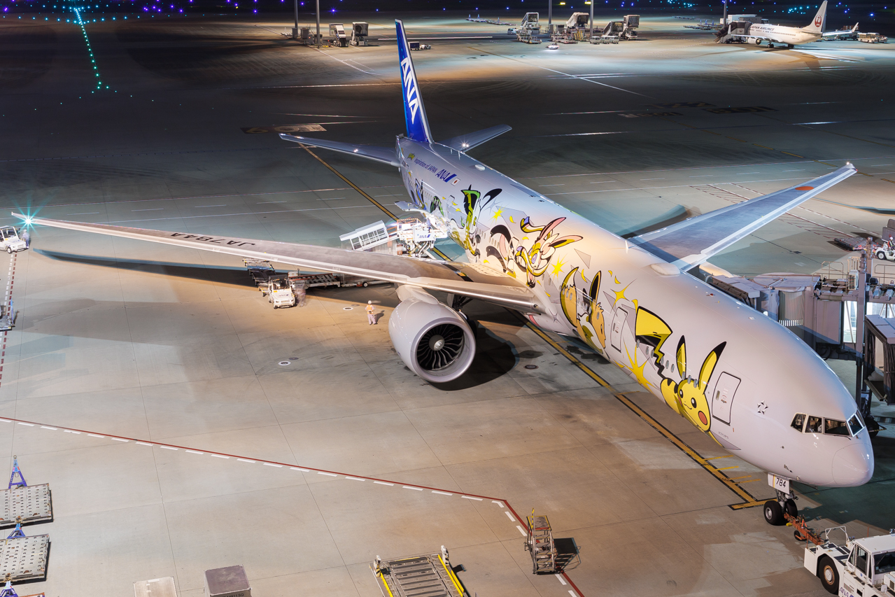 Full size: All Nippon Airways Boeing 777-300ER JA784A at Tokyo-Haneda Airport