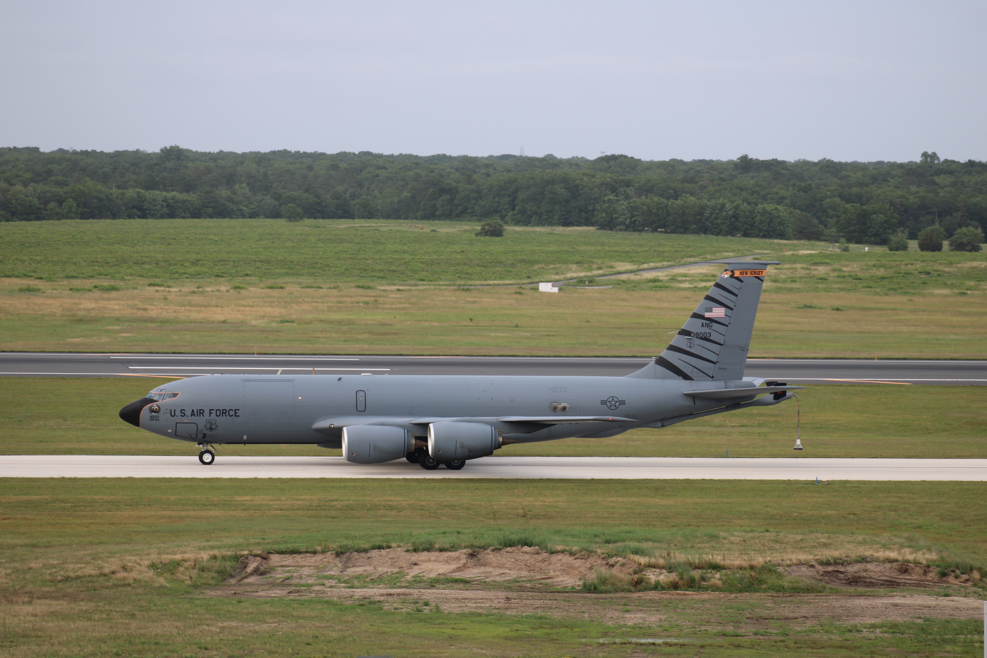Full size: USAF - United States Air Force Boeing KC-135 Stratotanker 63-8003 at Atlantic City International Airport