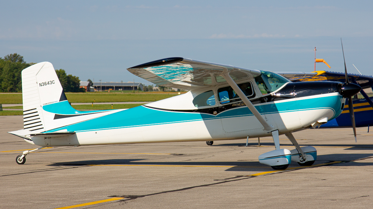 Full size: PRIVATE Cessna 180 N365CE at Delaware Municipal Airport