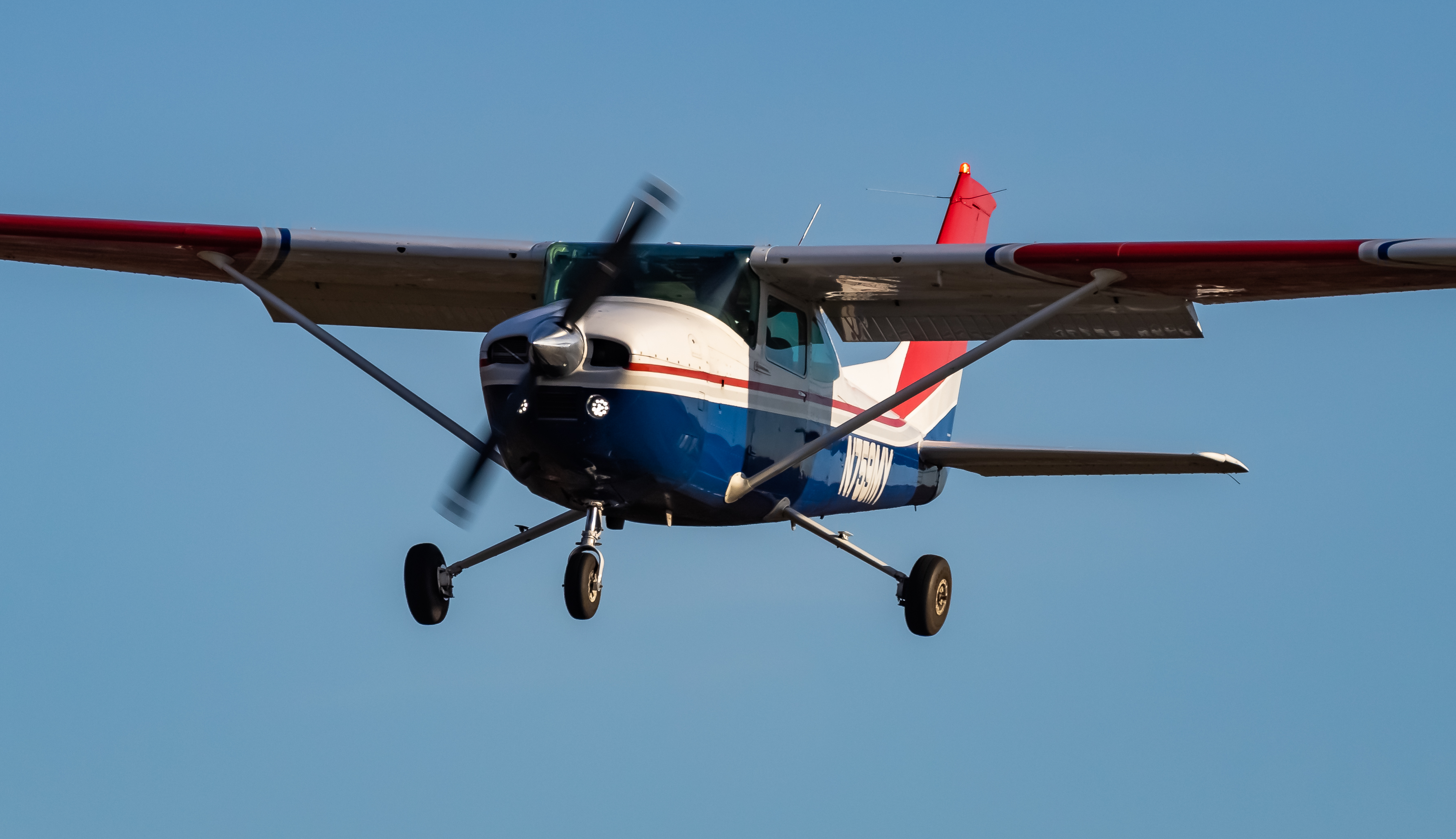 Full size: PRIVATE Cessna 182 Skylane N759MY at College Park Airport