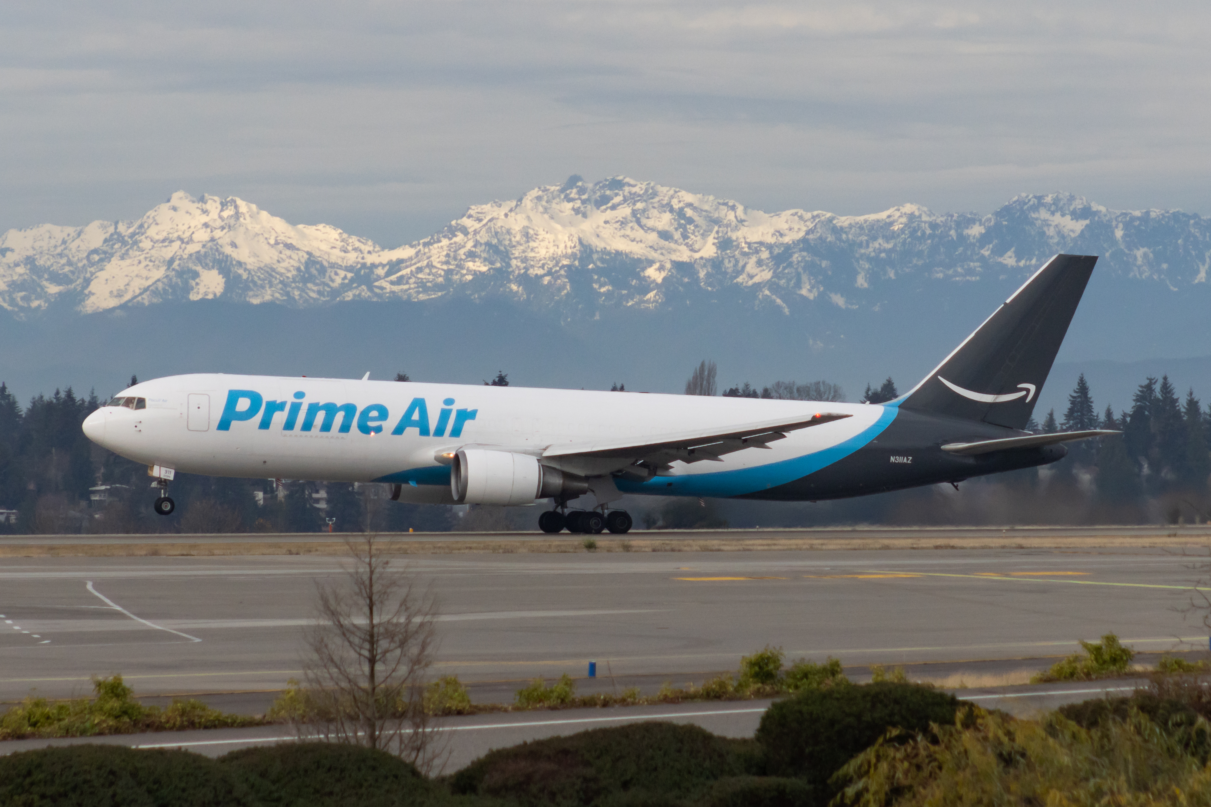 Full size: Prime Air Boeing 767-300F N311AZ at Seattle-Tacoma International Airport