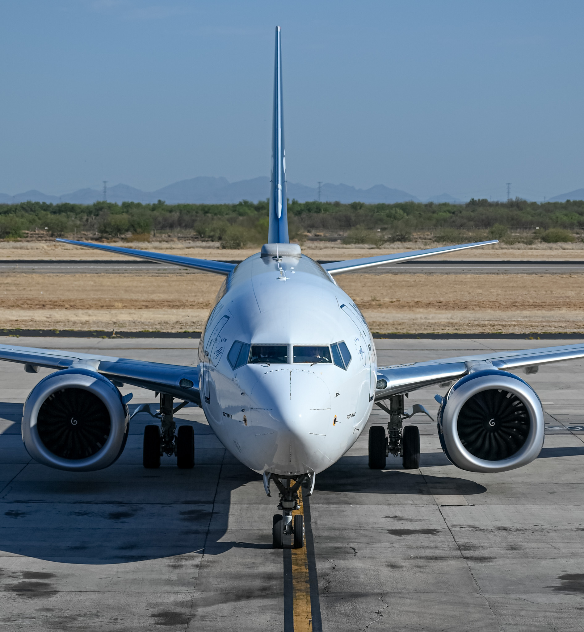 Full size: Aeromexico Boeing 737 MAX 8 XA-CCM at Hermosillo International Airport