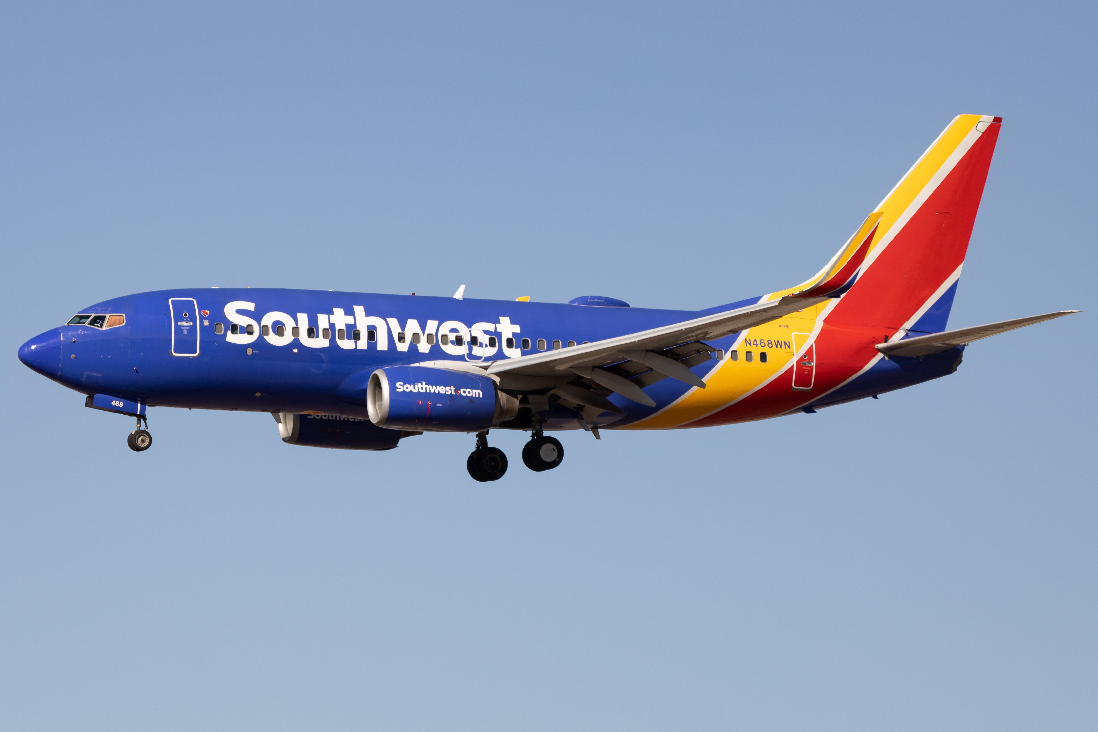 Full size: Southwest Airlines Boeing 737-700 N468WN at Phoenix Sky Harbor International Airport