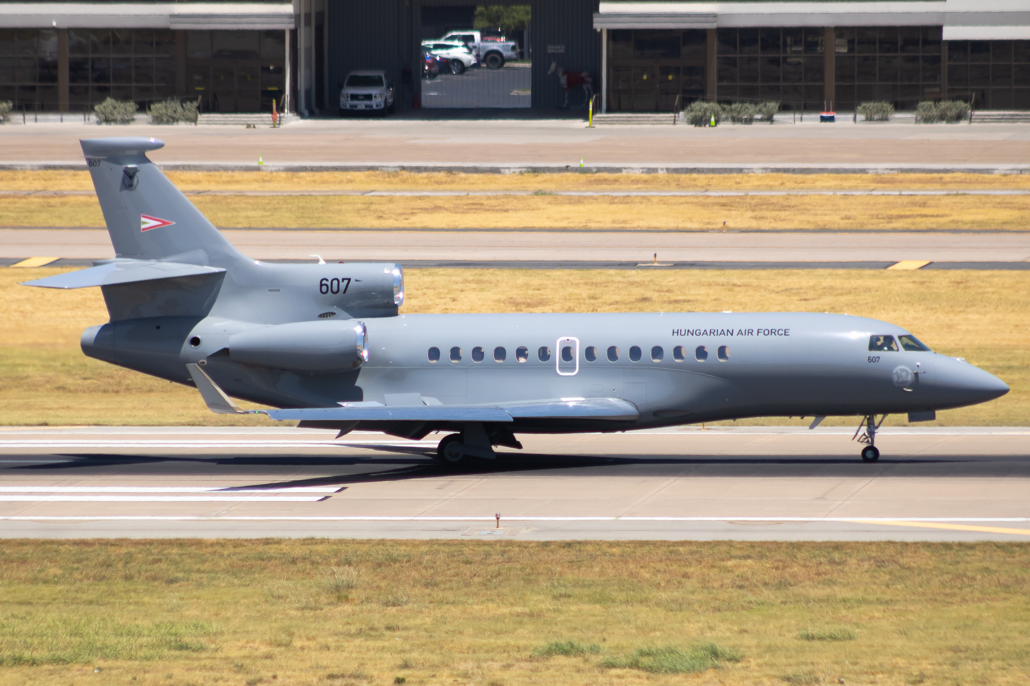 Full size: Hungarian Air Force Dassault Falcon 7X 607 at Dallas Love Field Airport