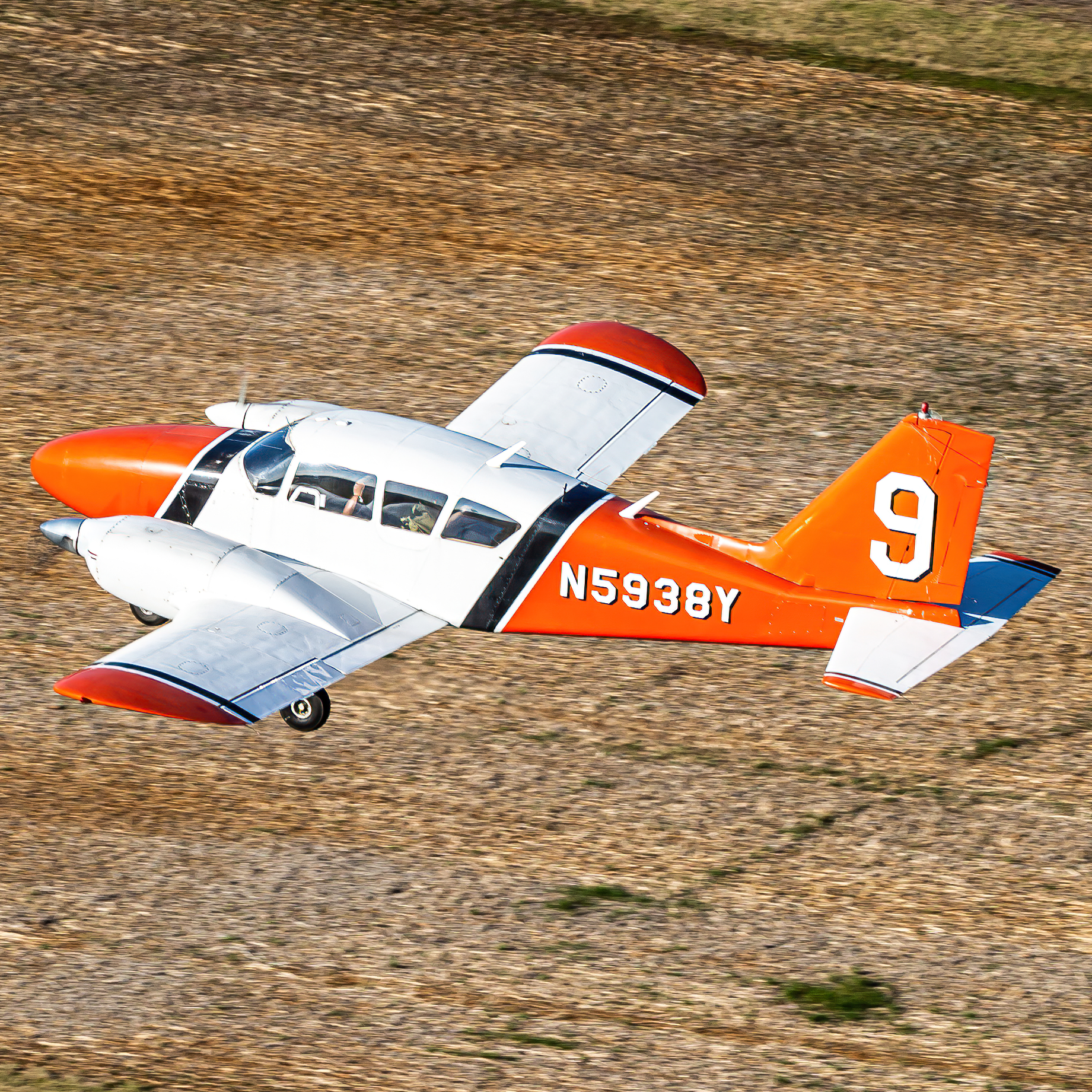 Full size: PRIVATE Piper PA-23 Aztec N5938Y at Frederick Municipal Airport