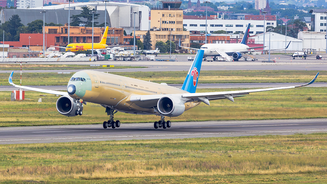 Full size: Airbus Industrie Airbus A350-900 F-WZGF at Toulouse Blagnac Airport