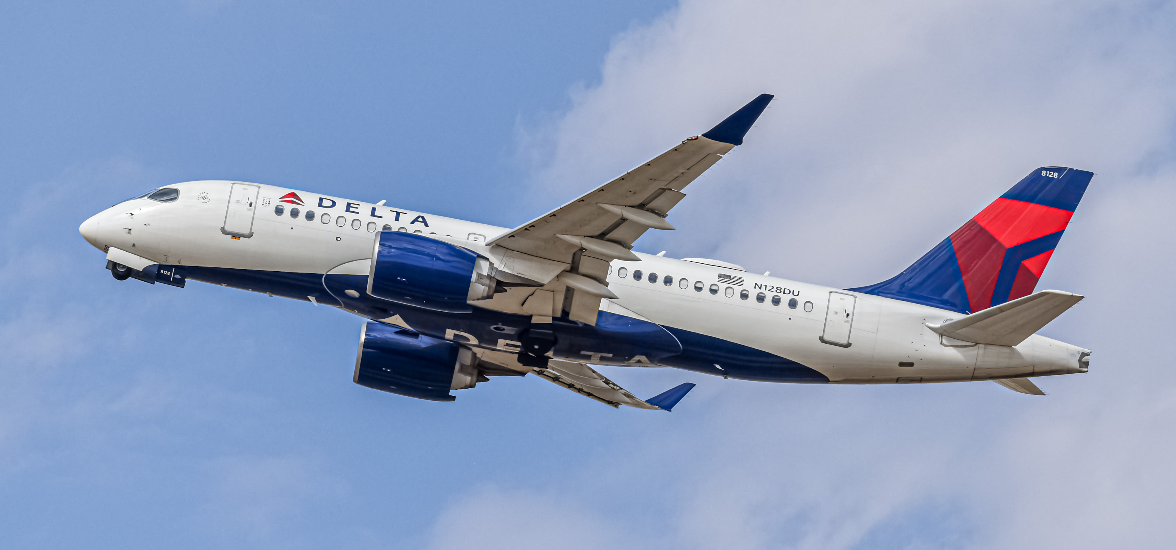 Full size: Delta Airlines  Airbus A220-100 N128DU at Denver International Airport