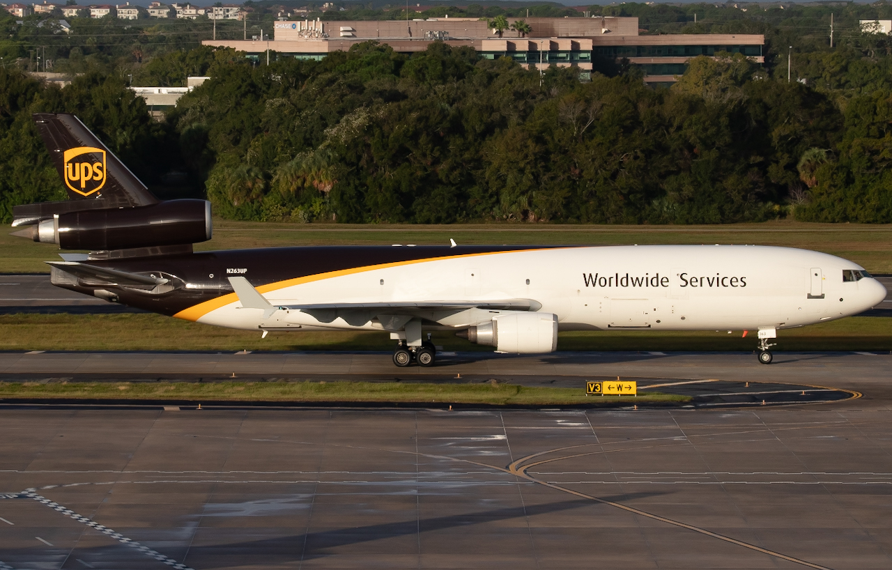 Full size: United Parcel Service McDonnell Douglas MD-11F N263UP at Tampa International Airport