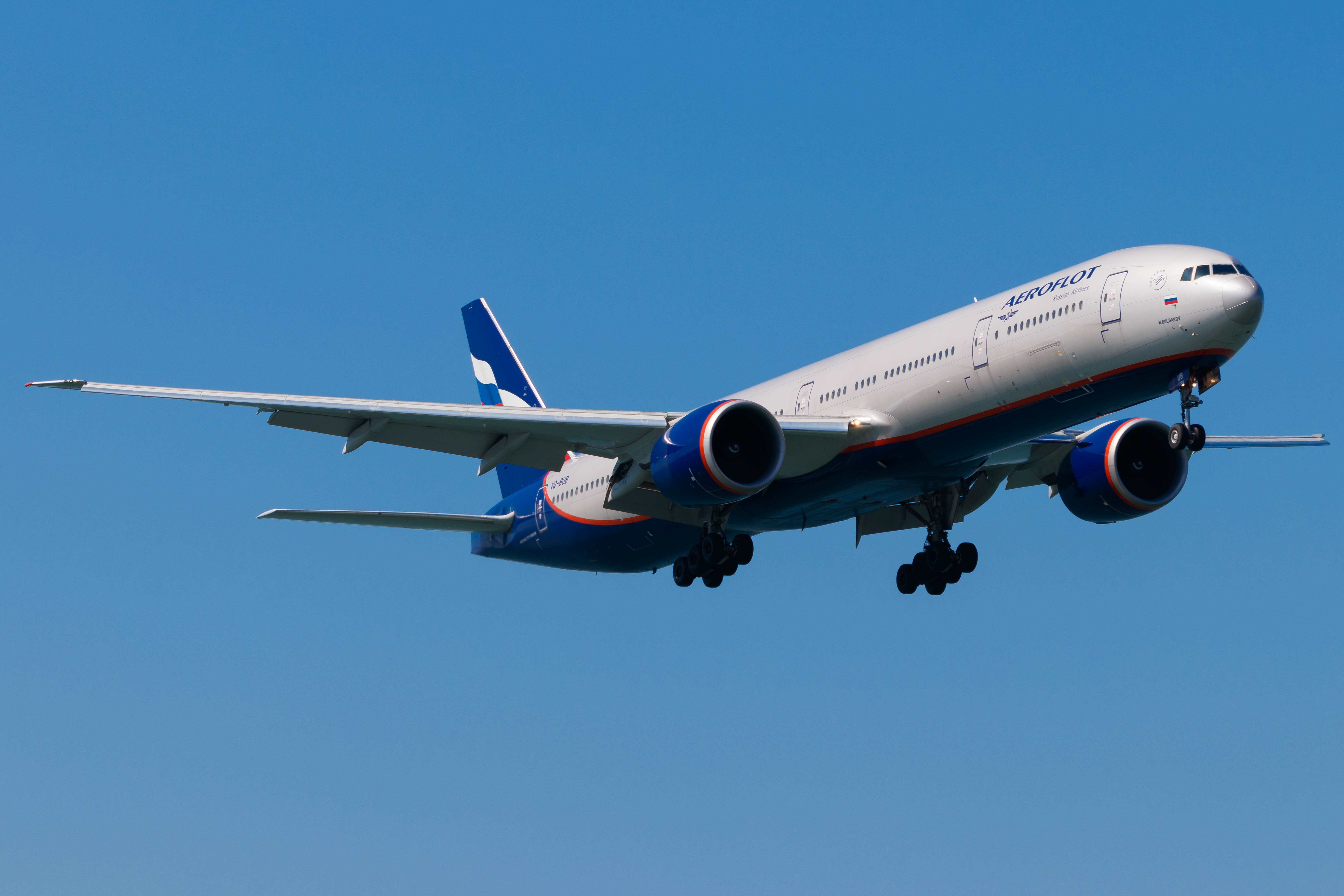 Full size: Aeroflot Boeing 777-300ER VQ-BUB at Hong Kong International Airport