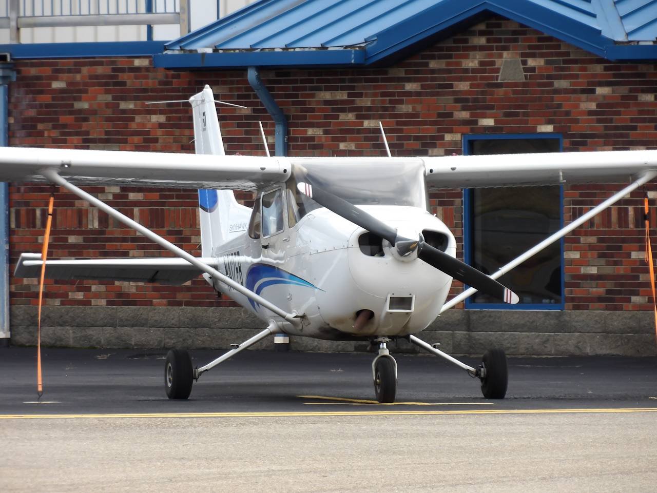 Full size: PRIVATE Cessna 172 N412FB at Pittsburgh Allegheny County Airport