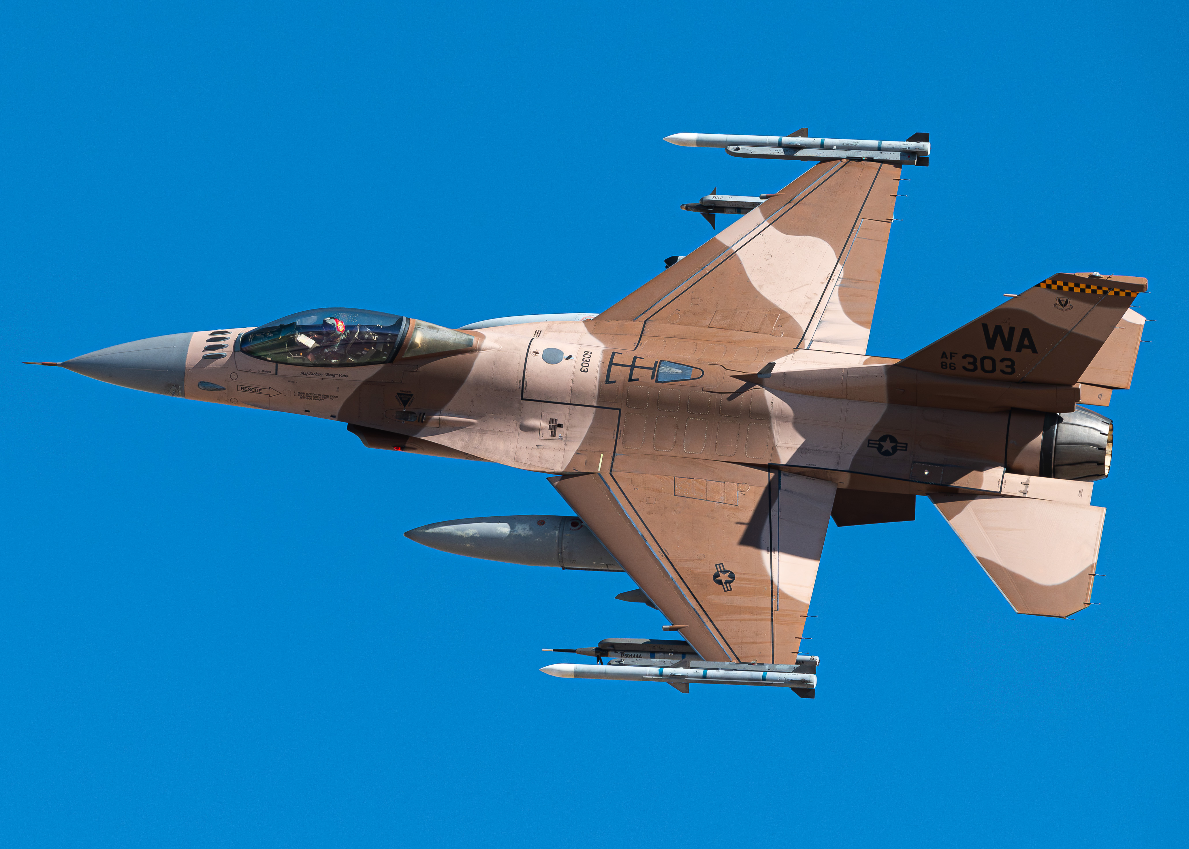 Full size: USAF - United States Air Force General Dynamics F-16 Fighting Falcon 86-0303 at Nellis Air Force Base