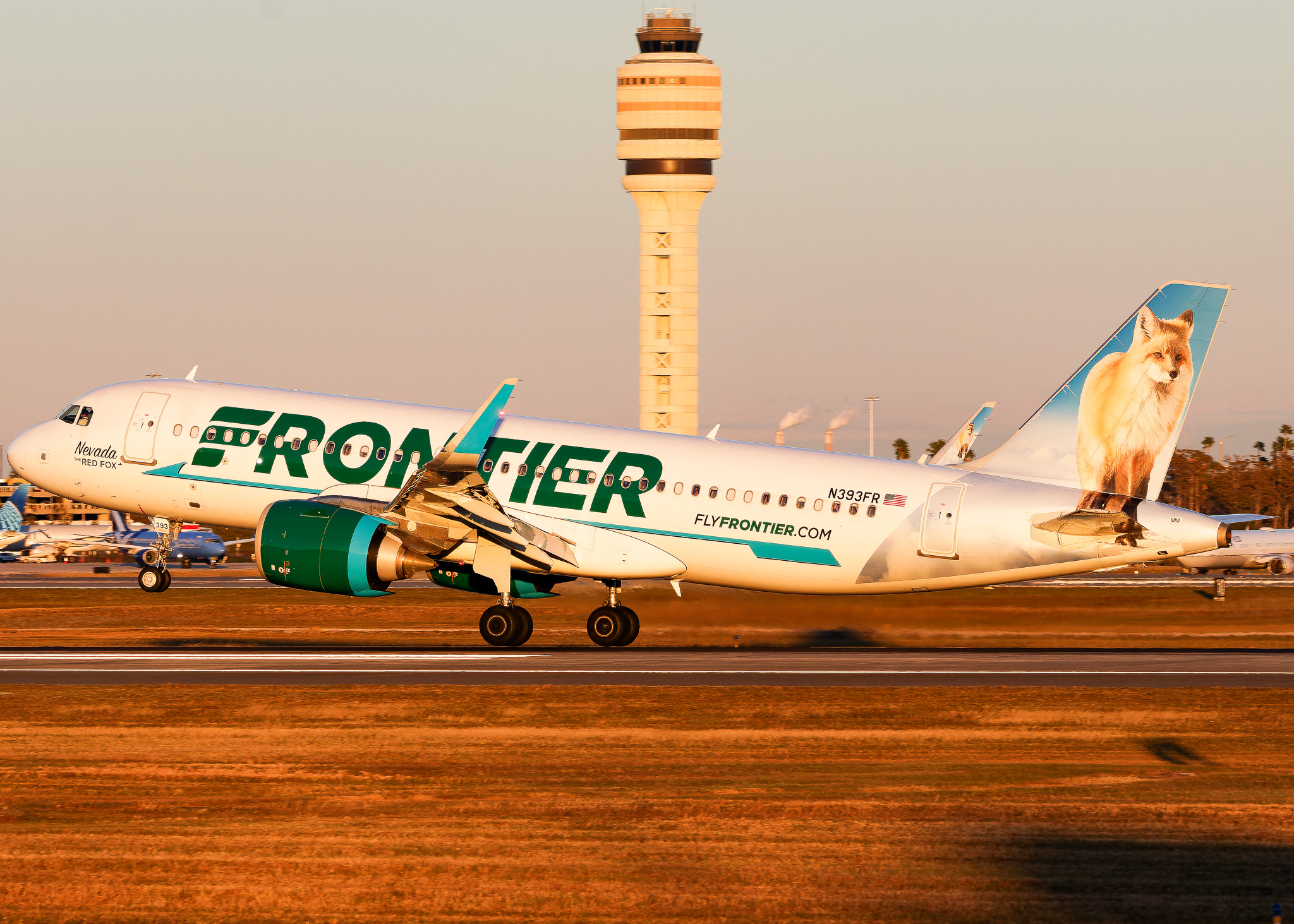 Full size: Frontier Airlines Airbus A320NEO N393FR at Orlando International Airport