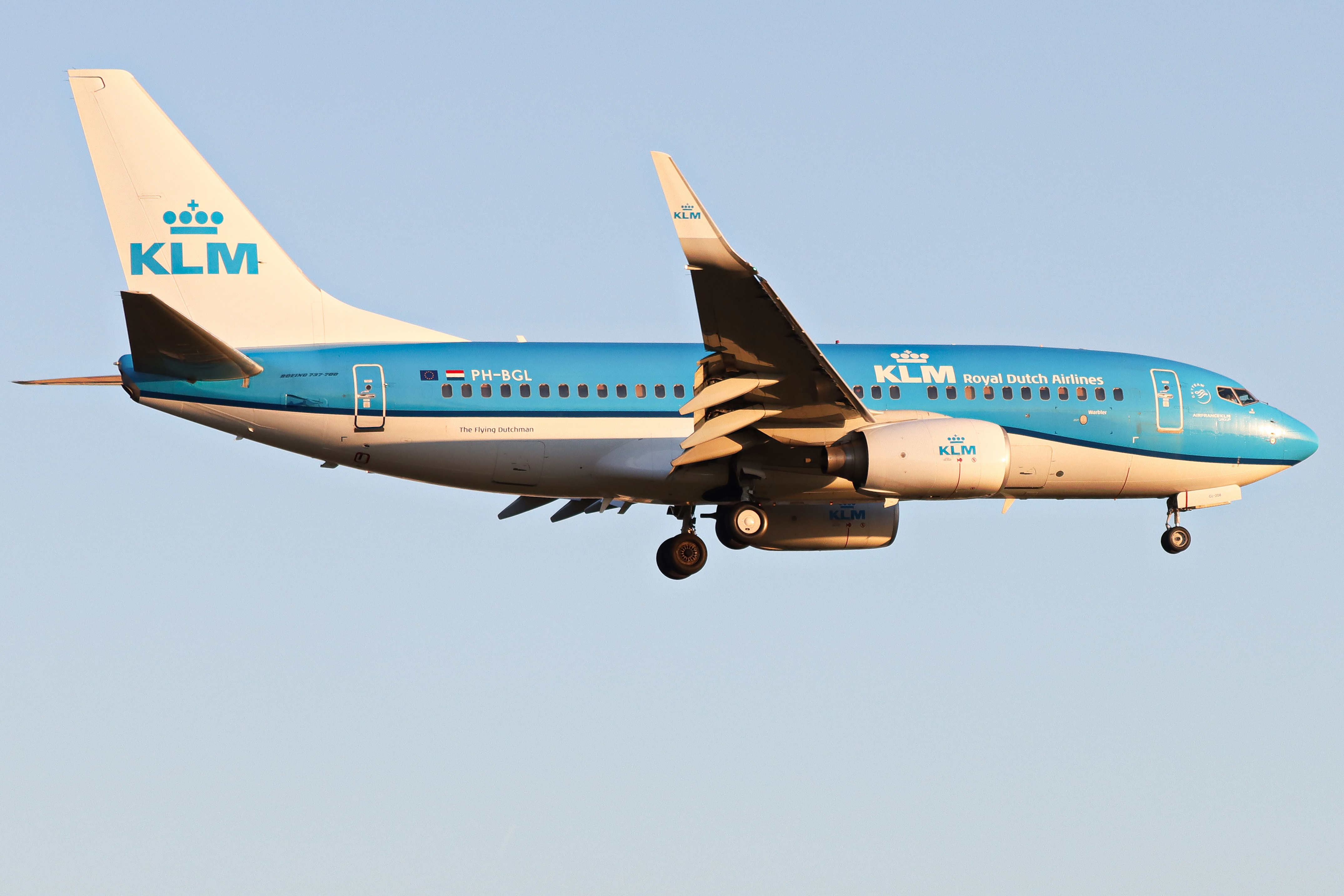 Full size: KLM Boeing 737-700 PH-BGL at London Heathrow International Airport
