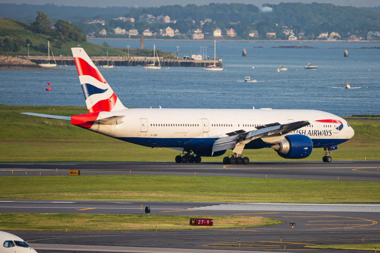 Full size: British Airways Boeing 777-200ER G-VIIB at General Edward Lawrence Logan International Airport