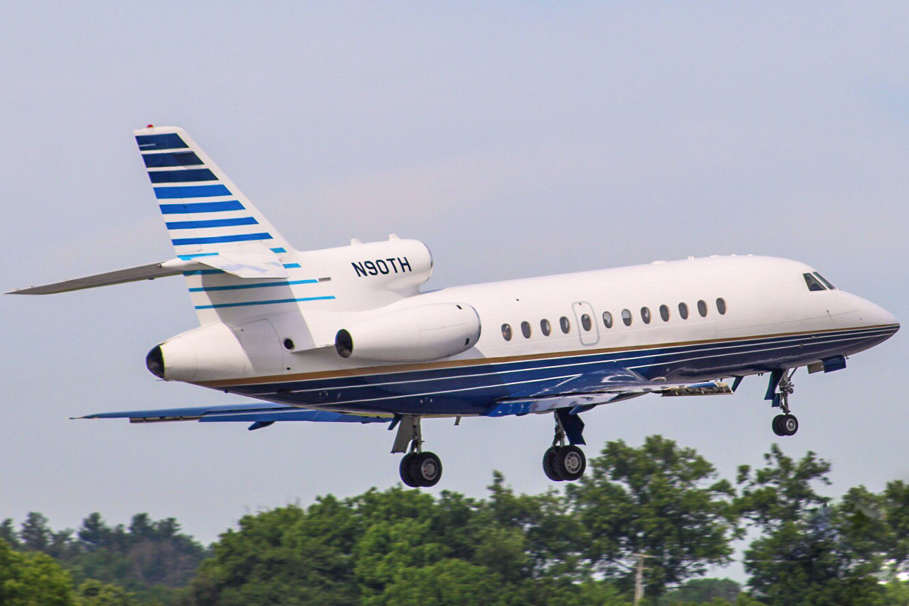 Full size: PRIVATE Dassault Falcon 900 N90TH at Reading Regional Airport/Carl A Spaatz Field