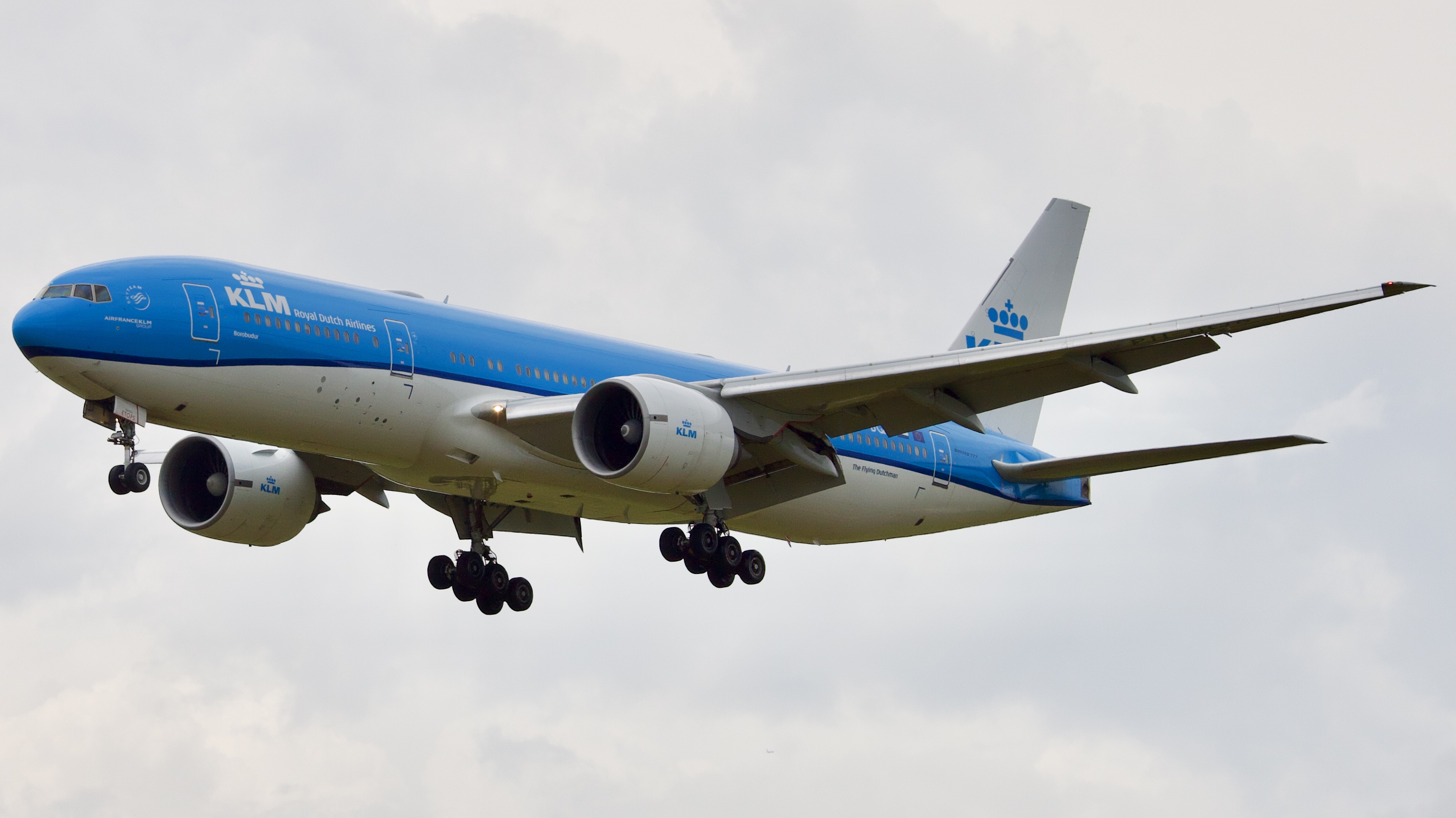 Full size: KLM Boeing 777-200ER PH-BQB at Houston-George Bush Intercontinental Airport