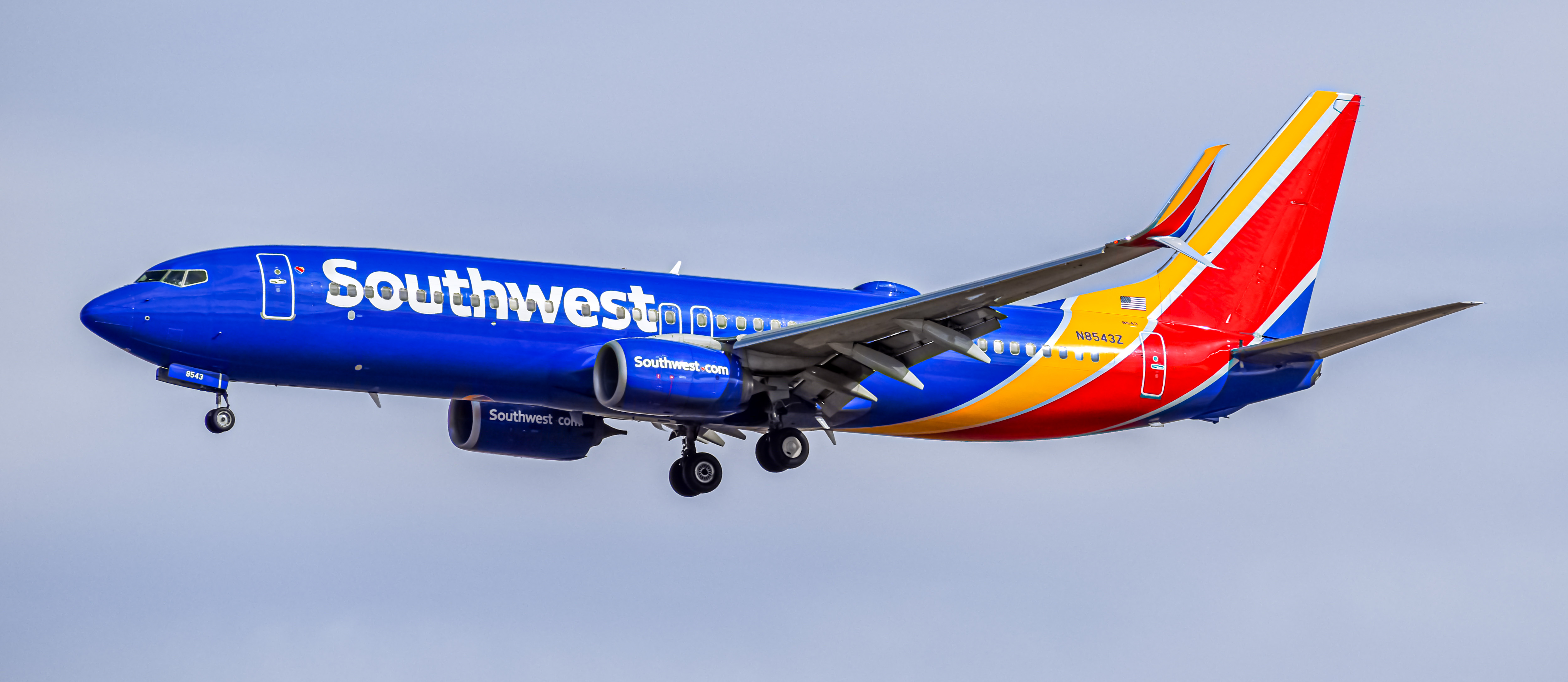Full size: Southwest Airlines Boeing 737-800 N8543Z at Denver International Airport