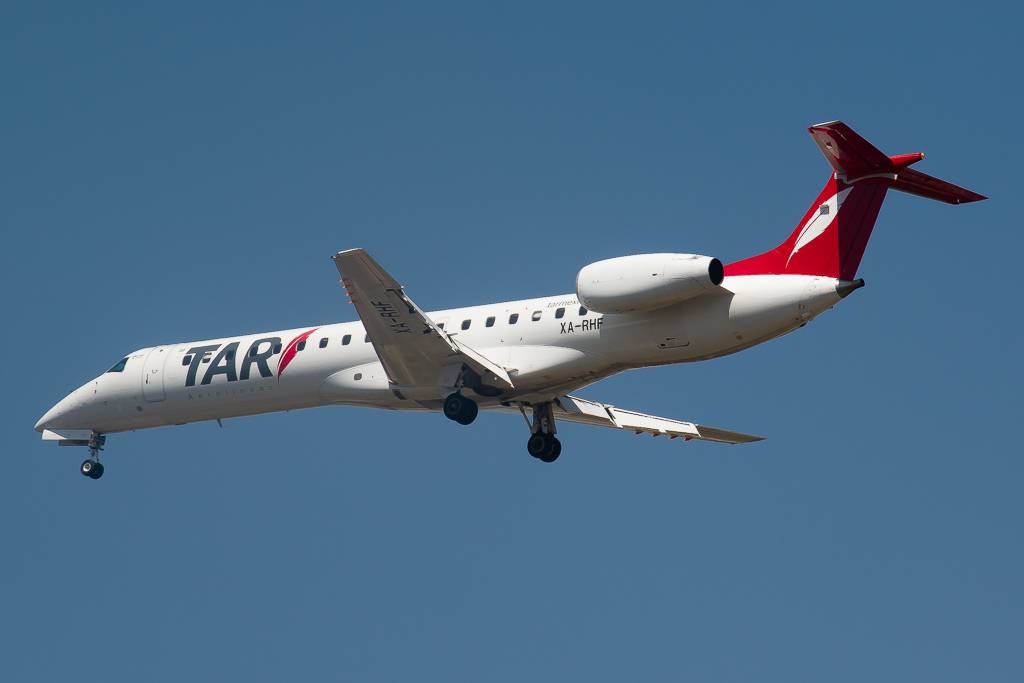 Full size: TAR Aerolineas Embraer ERJ145 XA-RHF at Guadalajara International Airport