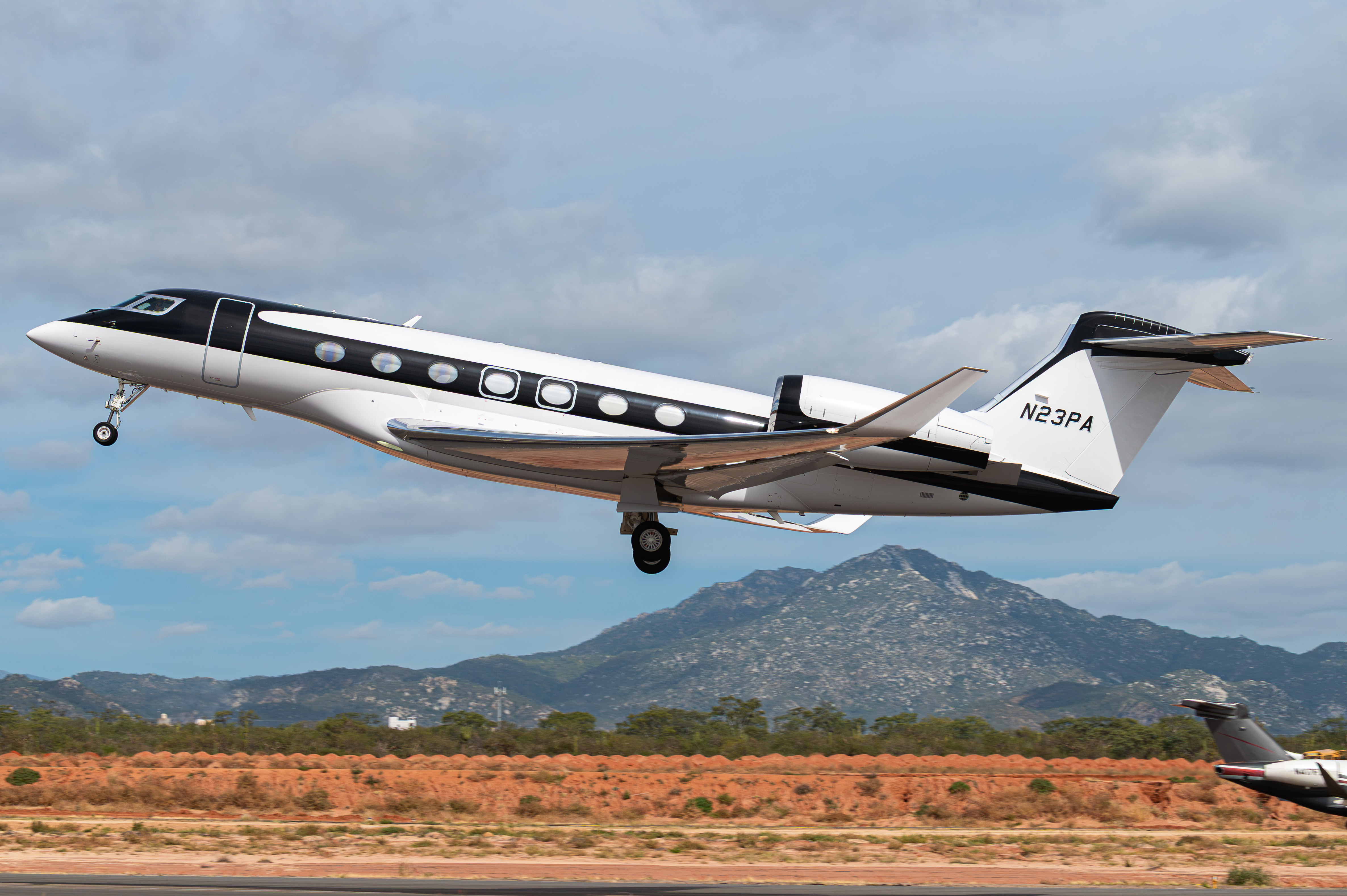 Full size: PRIVATE Gulfstream G600 N23PA at Aeropuerto de Cabo San Lucas Internacional