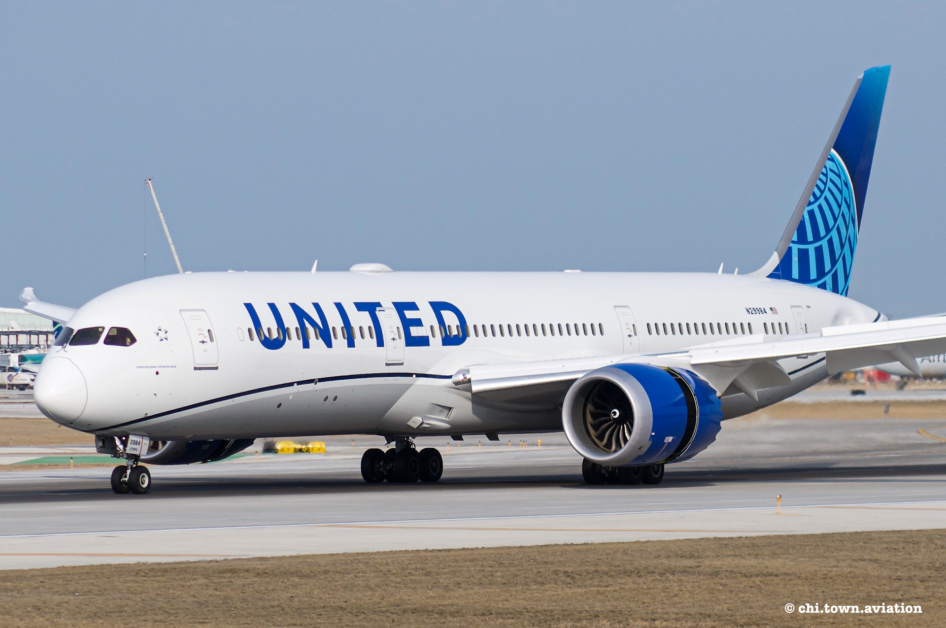 Full size: United Airlines Boeing 787-9 N29984 at Chicago O'Hare International Airport